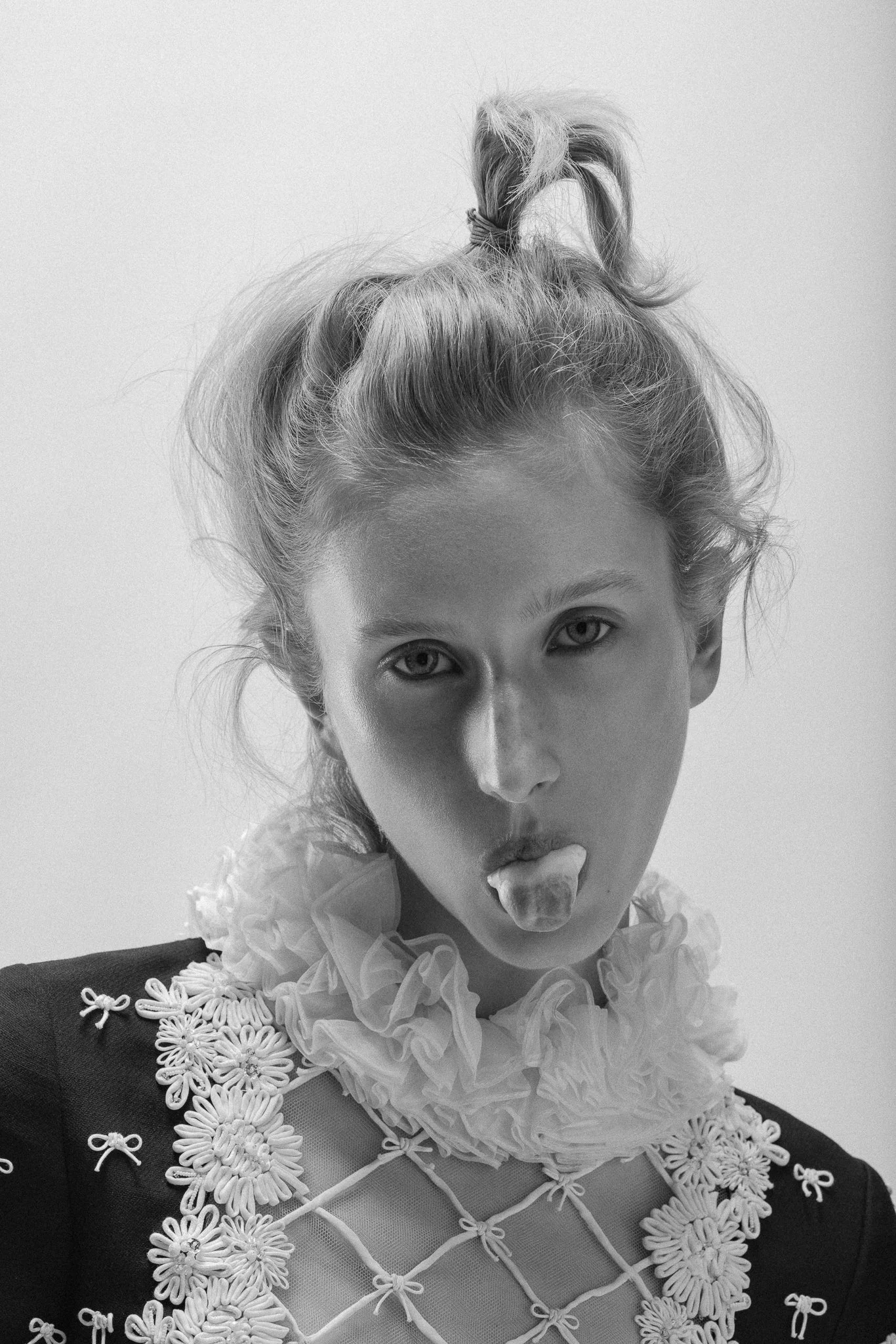 SITTING STILL - COVER STORY FOR MIA LE JOURNAL