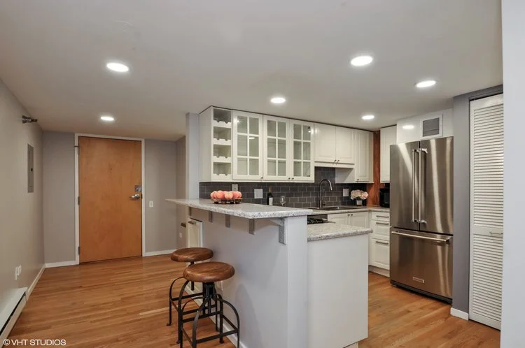 06_1727SIndiana_118_5_Kitchen_HiRes.jpg