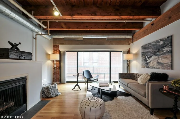 03_1727SIndiana_118_1_LivingRoom_HiRes.jpg