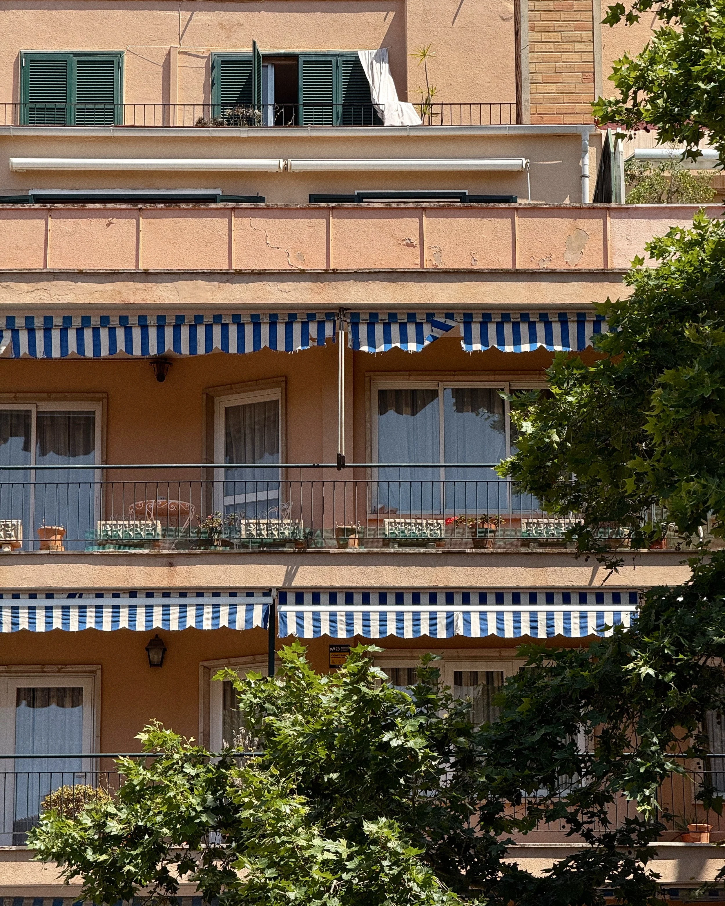 mallorca-architecture-stone.JPG