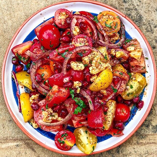 Sometimes you just need to keep things simple and let the ingredients speak for themselves. .

These tomatoes have just been marinated in good quality olive oil, pomegranate molasses, sumac and salt. The flavours really compliment the sweetness of th