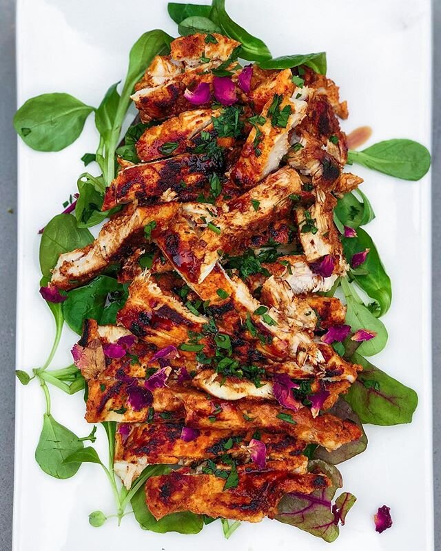 Moraccan Spiced chicken with Pistachio and Rose. .

I love experimenting with different marinades. I add a little yoghurt to the marinade as it gently tenderises the meat causing it to just fall apart. .

This is perfect on the bbq or just pan fried.