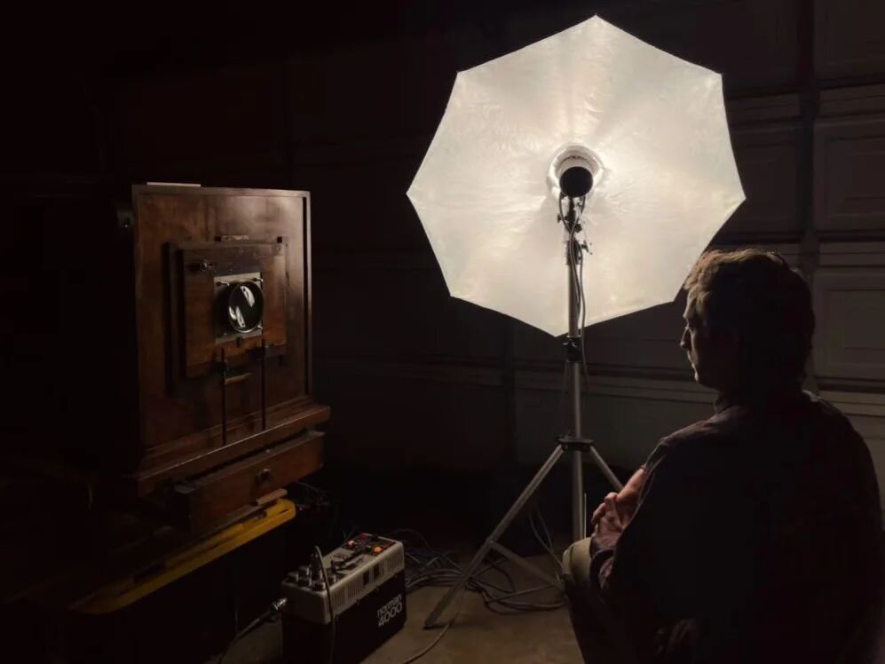 Hold still and say cheese!

Thanks @sayruhhhhhhhhhhhh for the great behind the scenes photo of @erikdoty sitting for a 20x24 portrait.

#slcdarkroom #20x24slc #ra4reversal #ultralargeformat