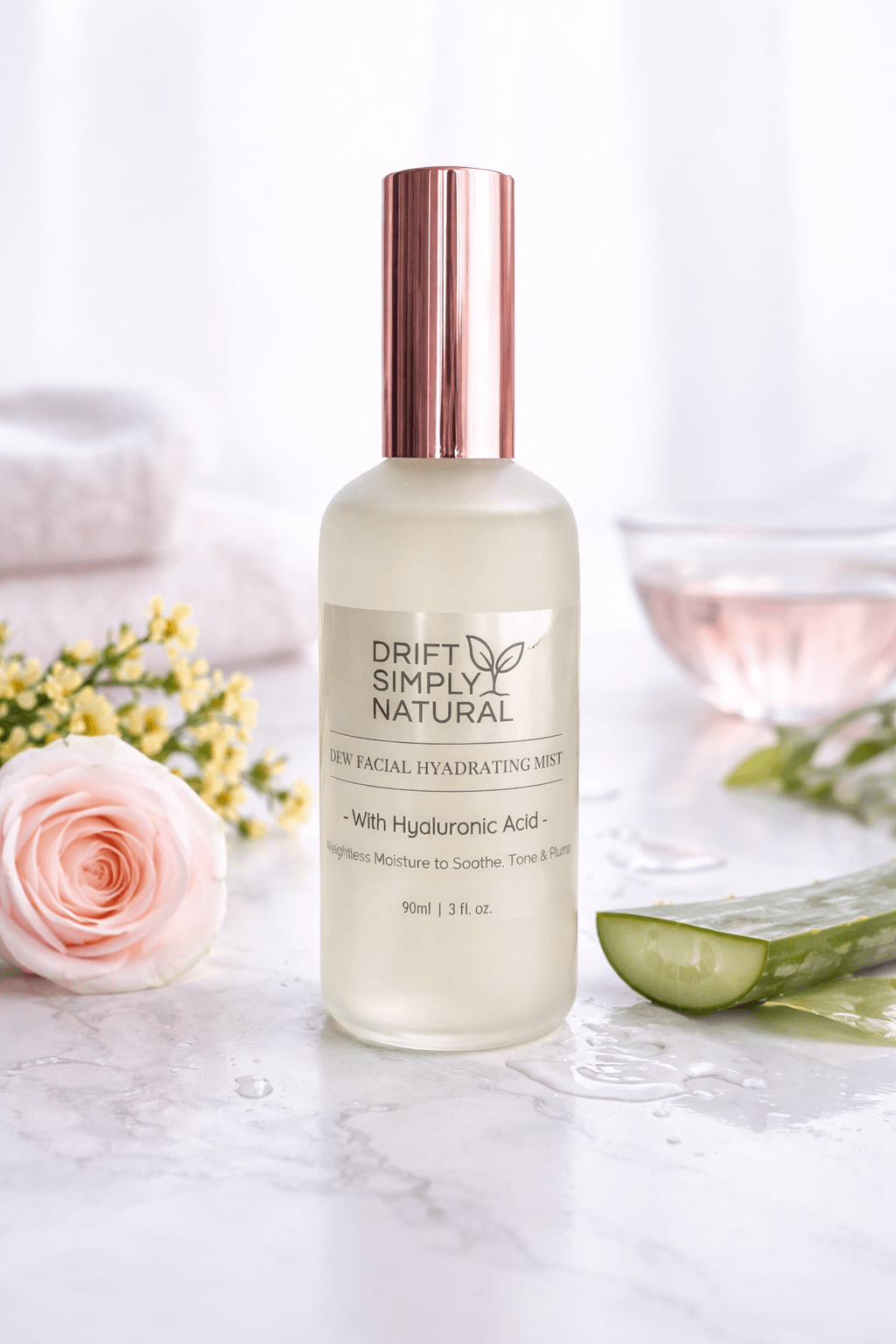 Hydrating facial mist with hyaluronic acid 2.PNG