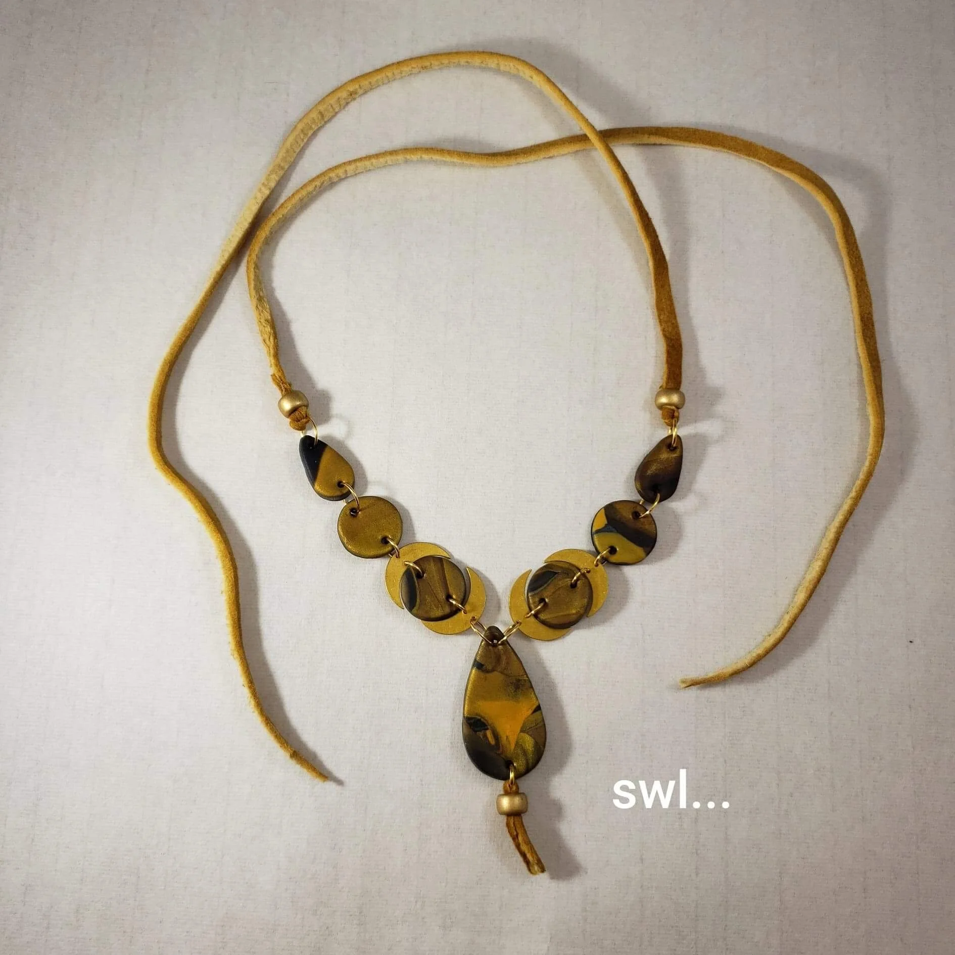 F2BE2D5D-FB4A-4E01-8183-D883B39297EA