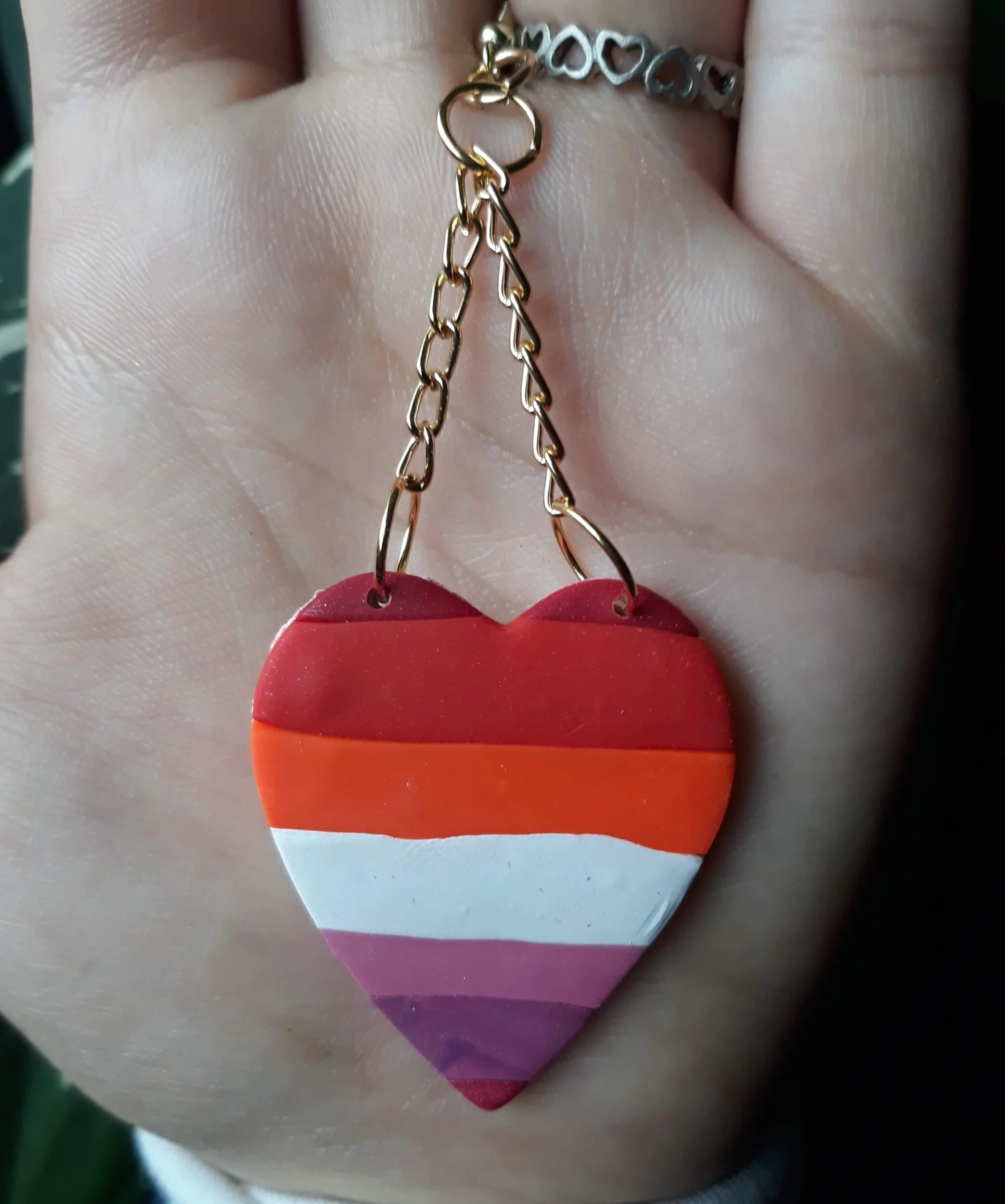 AAE1BEFD-9281-4779-A1B9-500A872BE54D