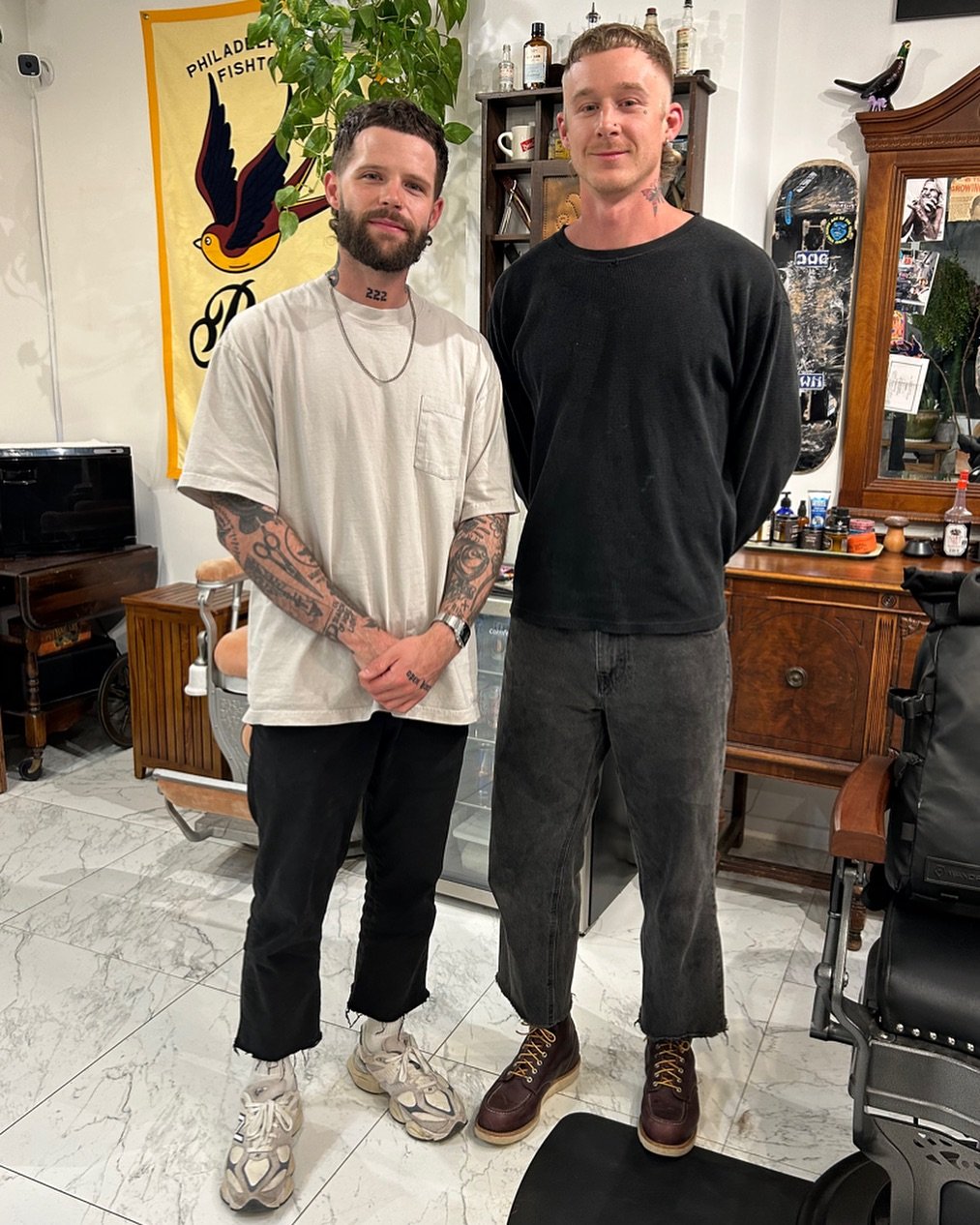 These 2 lovely humans made the vibe here so spectacular last night. @robertcwatkins of @themailroombarber gave @mitchellcuts_19 a siiick style while educating some of the best and hungry to learn barbers we have in Philly (and some from outside PA to