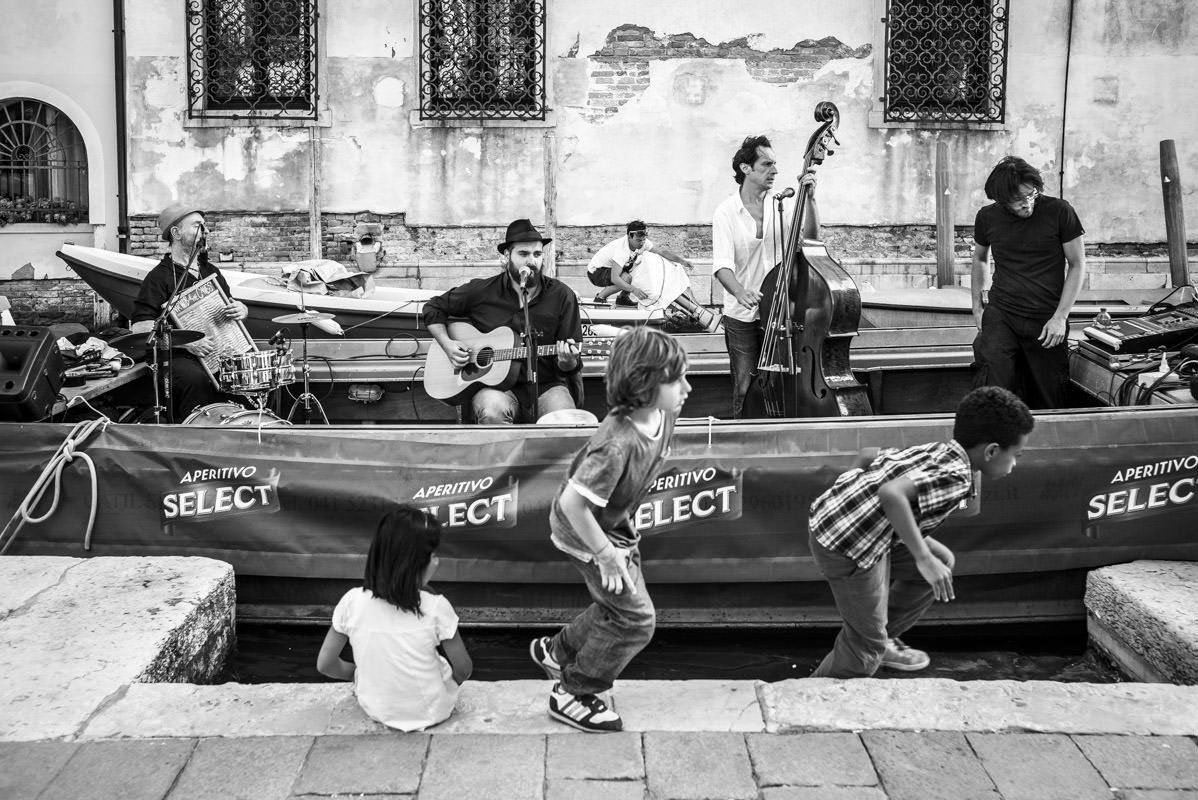 015 Music on the boat, Venice