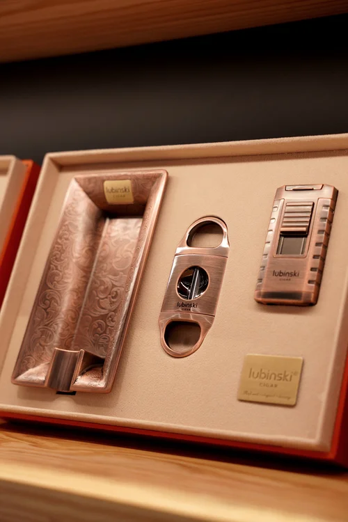 Gallery — LAKESHORE TOBACCO VAPOR