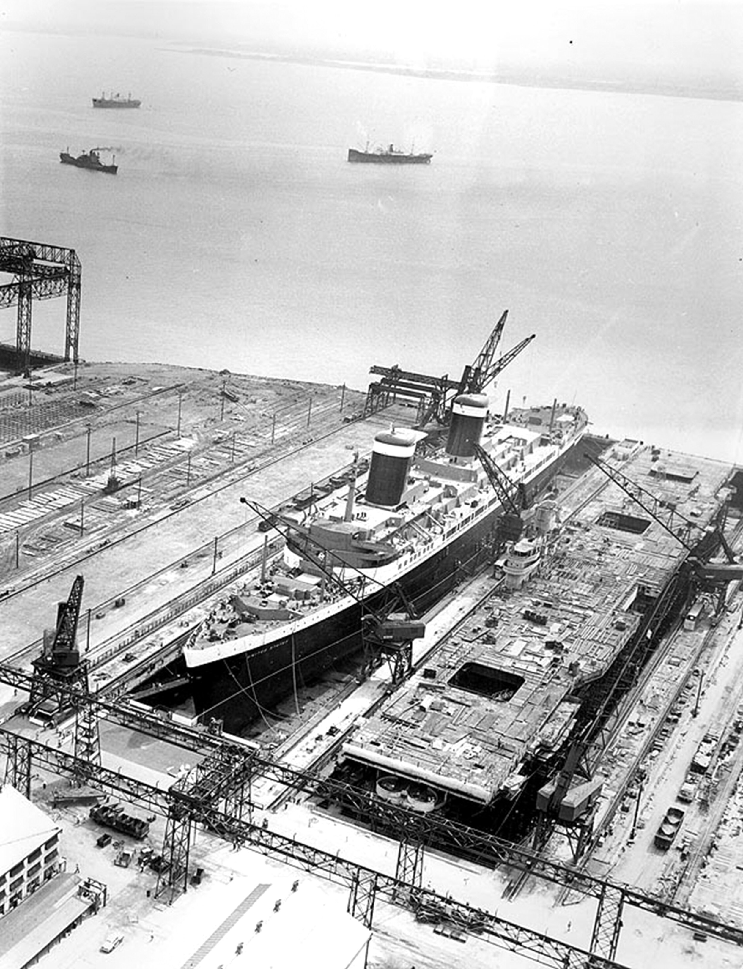 The SS United States under construction