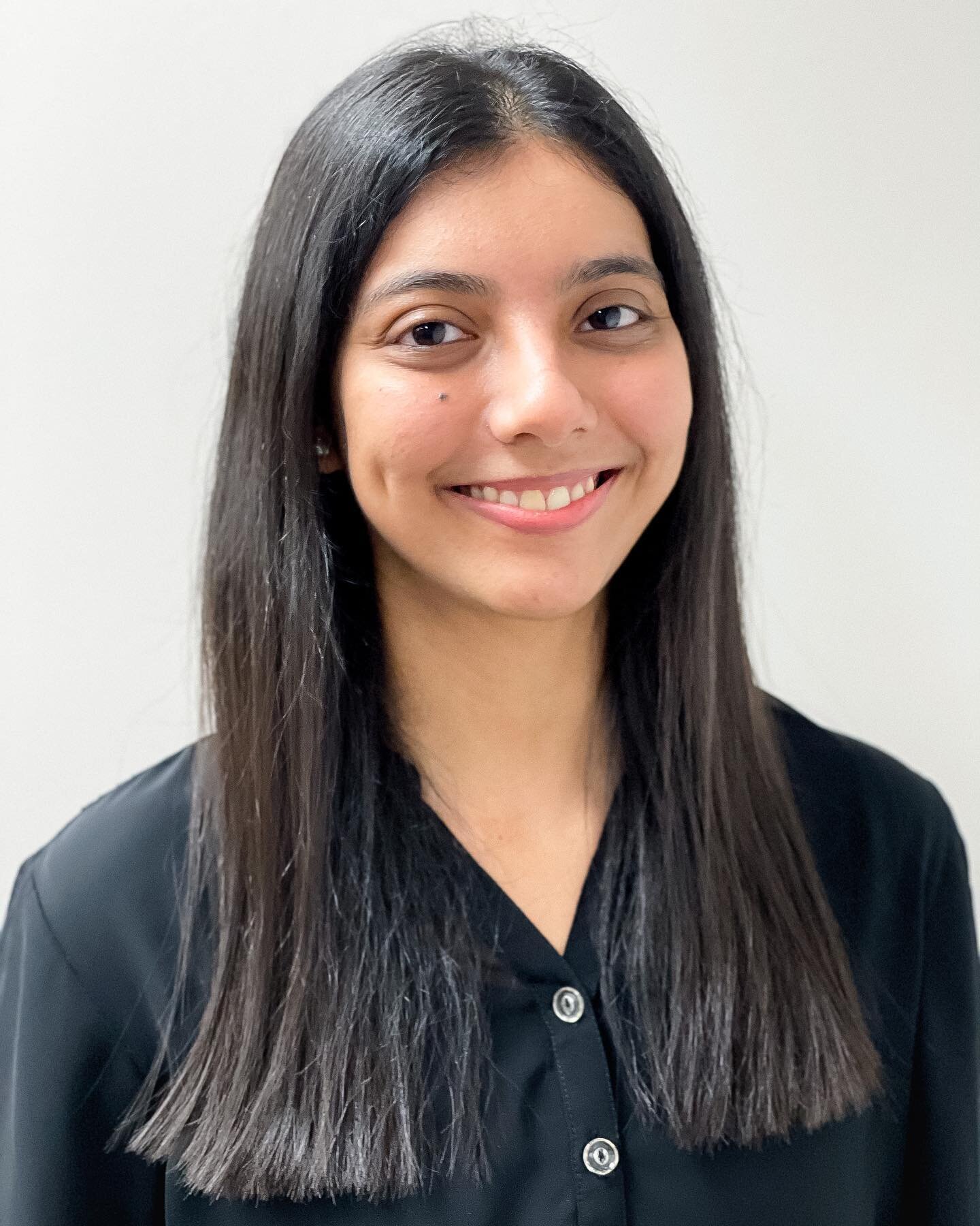 Everyone give a big, warm welcome to Tanisha!⭐️

Tanisha is NOI Hamilton's newest resident physiotherapist. 

She is a big believer in exercise and client-centred care, and combines manual therapy, exercise prescription and patient education in her s