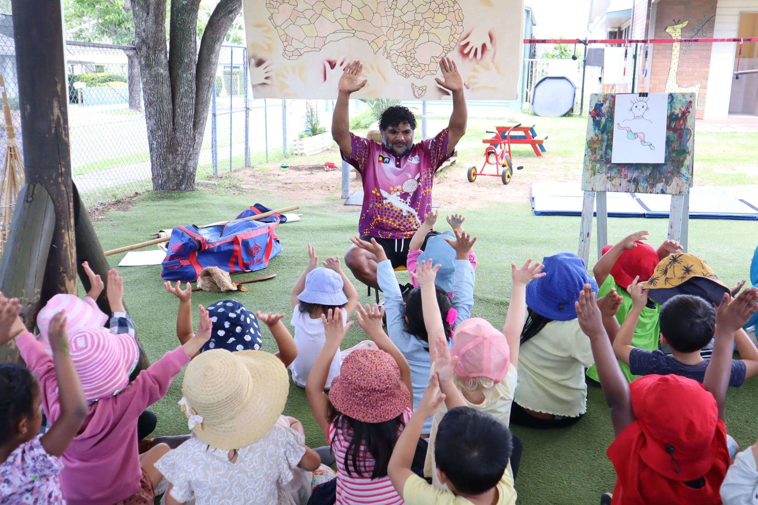  Robert Duncan, Wandarrah Committee Member, providing cultural education to Wandarrah jarjums (children). 