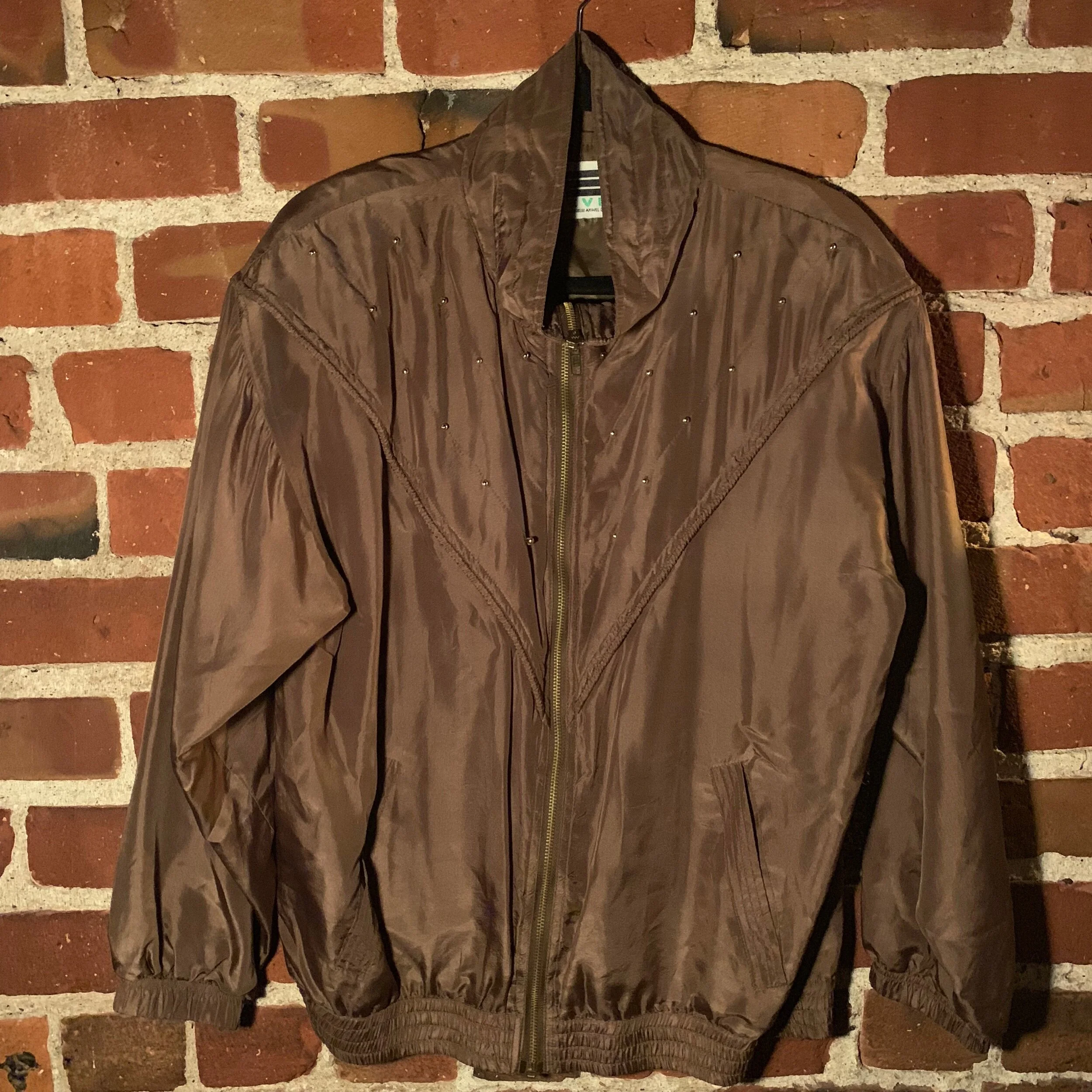 D38482E9-E976-4B3F-8E5B-58270D1E68D0