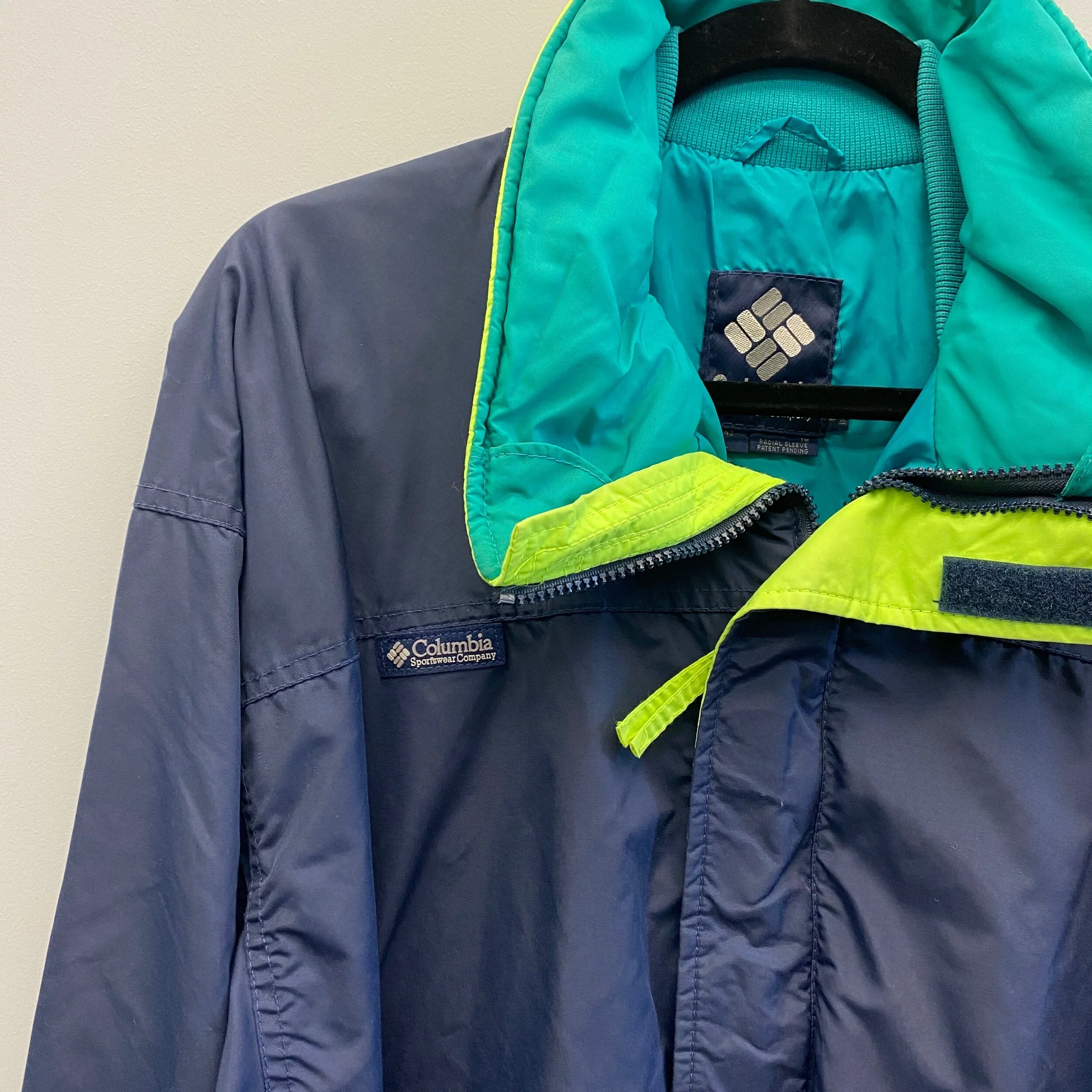 AE5ADB7E-20C2-434C-900C-5C406A645A62