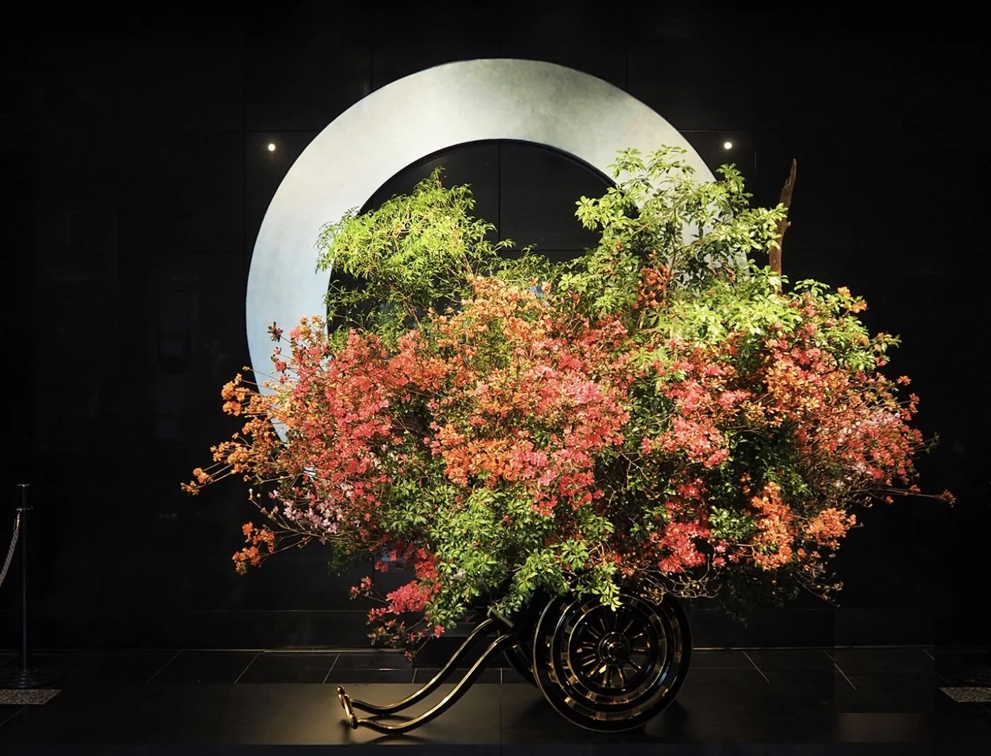 New Otani Tokyo lobby flowers.jpg