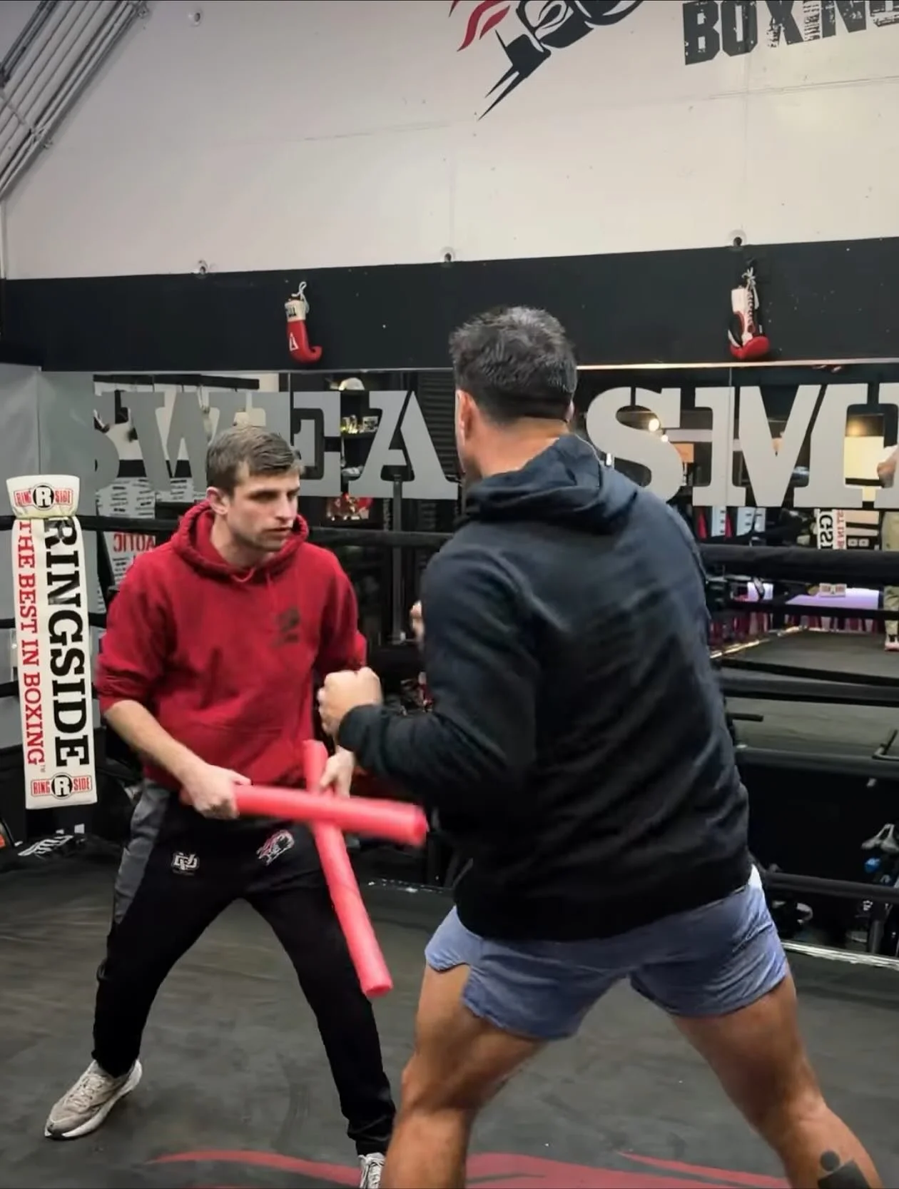 Getting to work in the ring with @codypadrino 💯 Great work! 
.
.
#riseandgrind #riseandshine #fcchaos #fcchaosboxingandfitness #statenislandny #statenislandfitness #fitnessinspo #boxingforfitness #boxingforfun #boxingforallages #statenislandcommunit