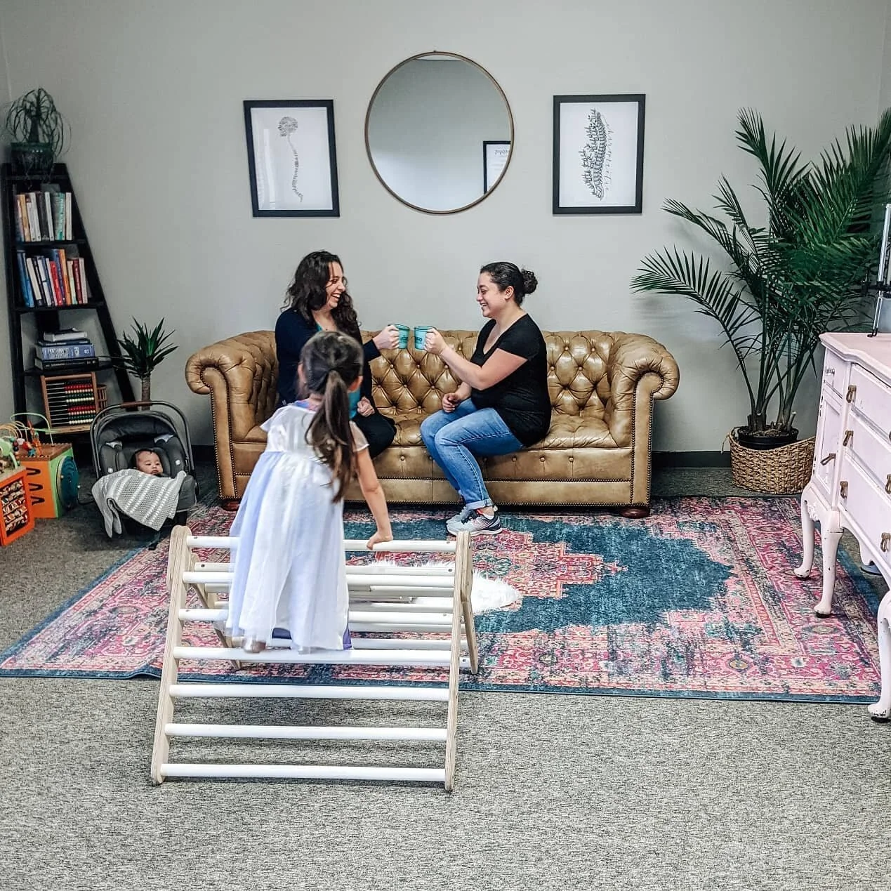 LOOKING FOR ROOMMATES. When we move to the space last year I had big plans. I wanted an inviting space where moms could thrive. A safe space for coffee, friends, kids and of course health. A month after we moved in, the pandemic hit and all of our pl