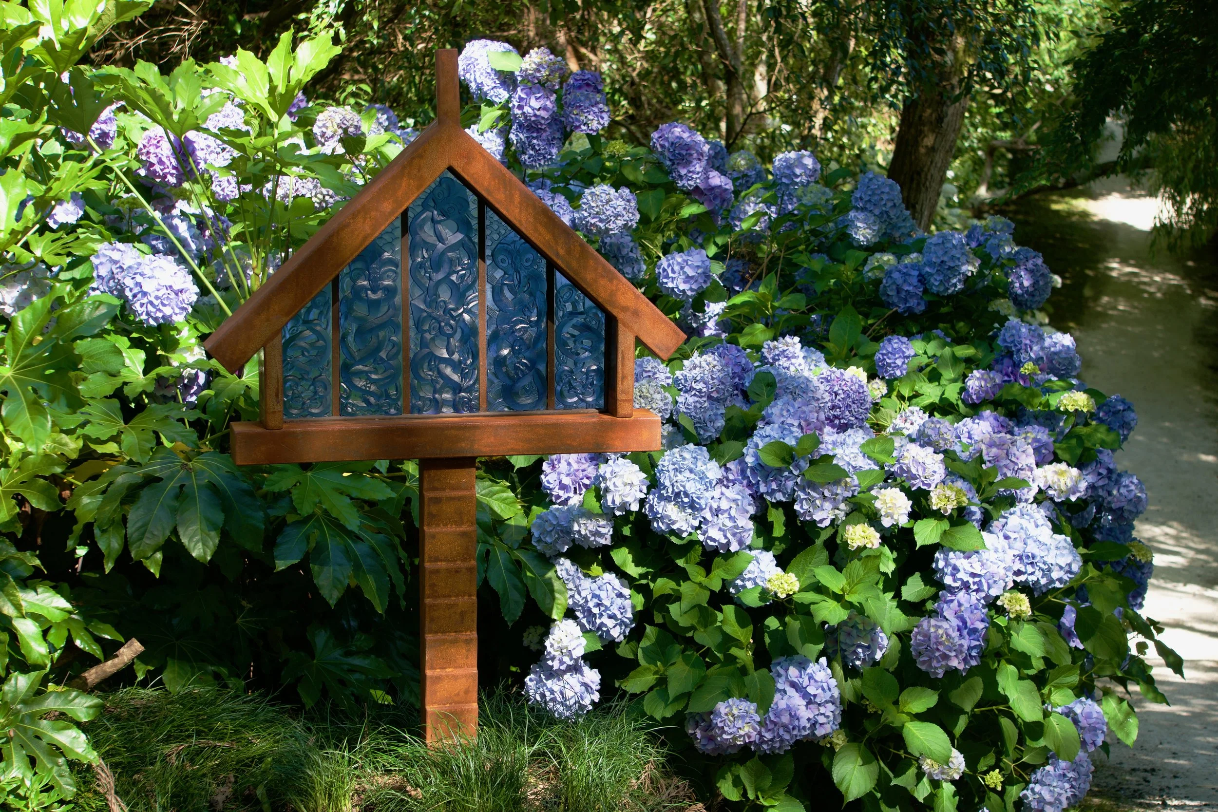  Te Rautini Sheridan sculpture at Kaipara Coast Sculpture Gardens&nbsp; 