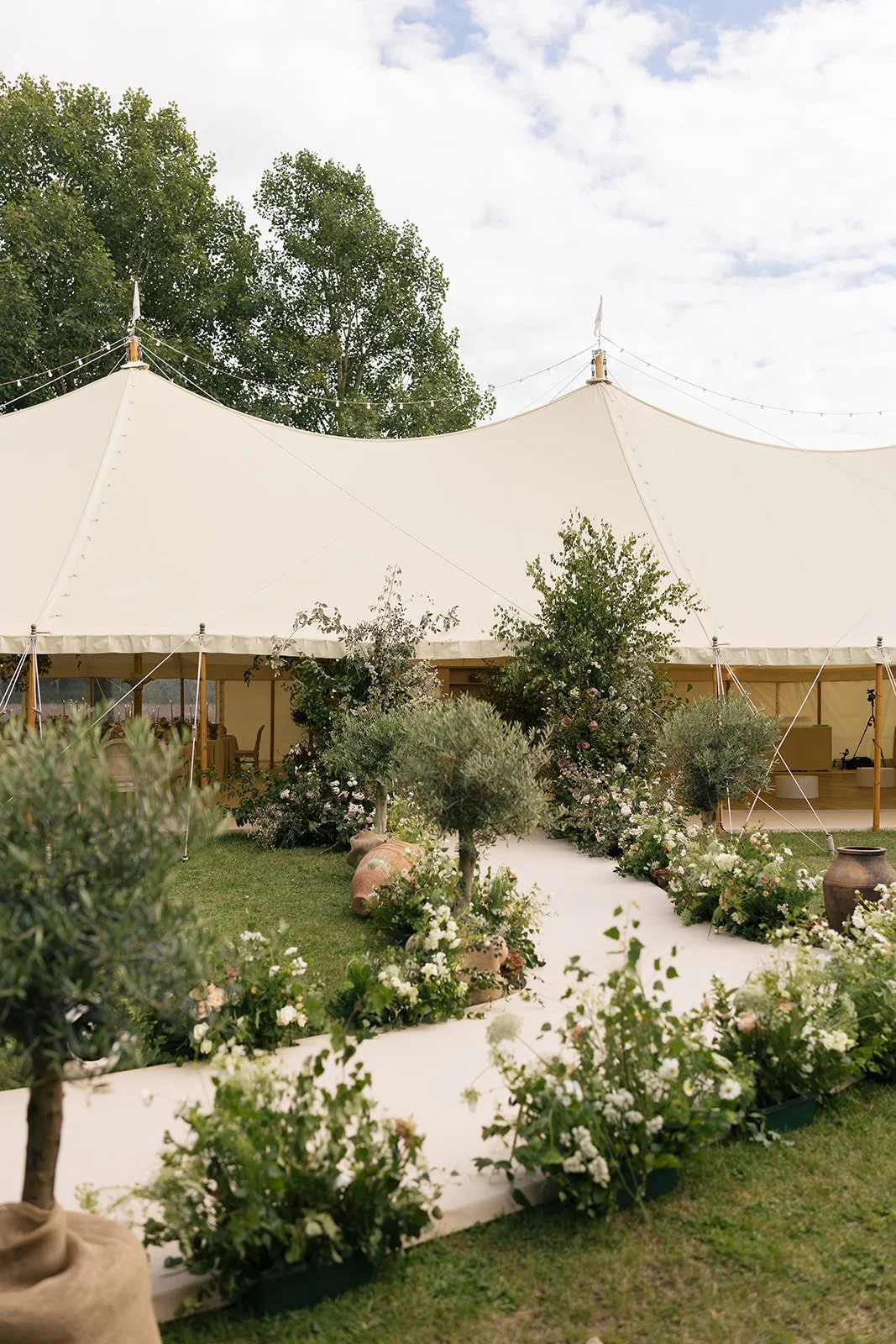 uxury-marquee-wedding-weekend-uk