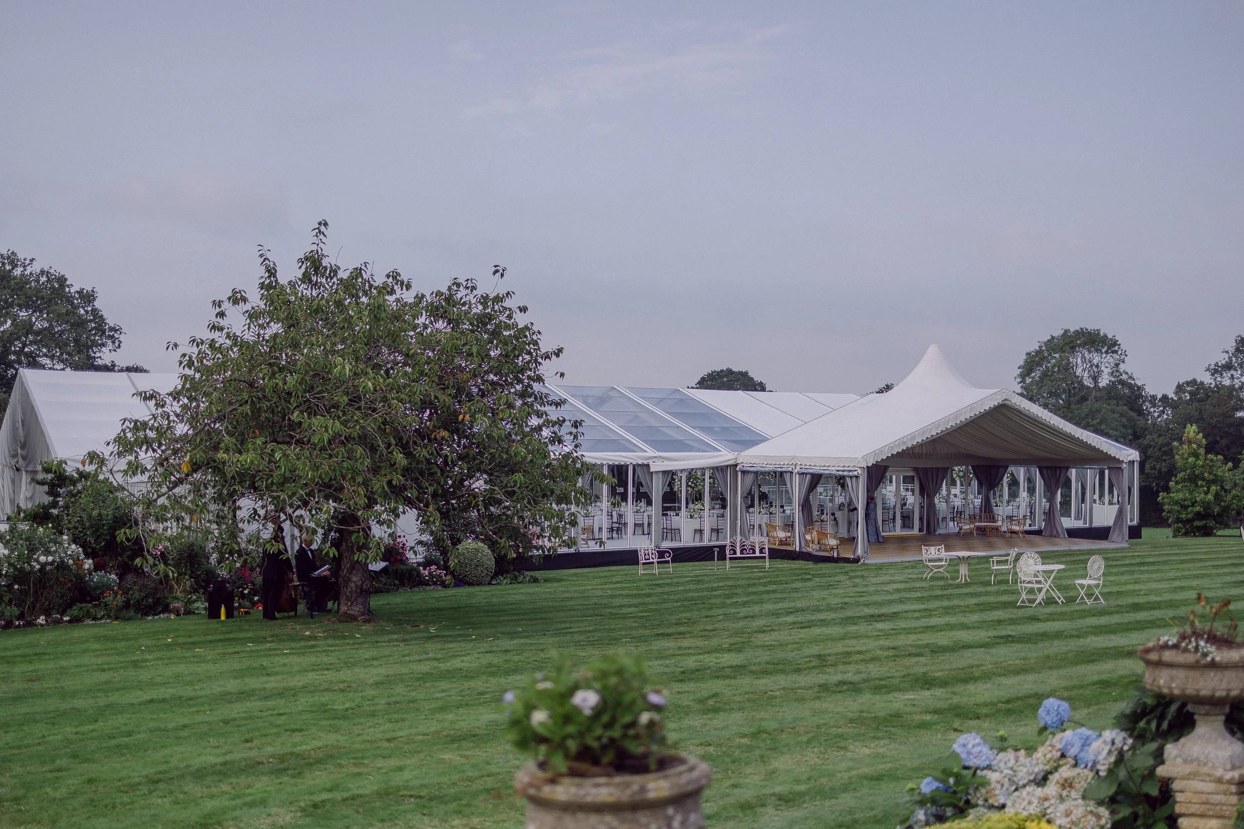 english-marquee-wedding-planning