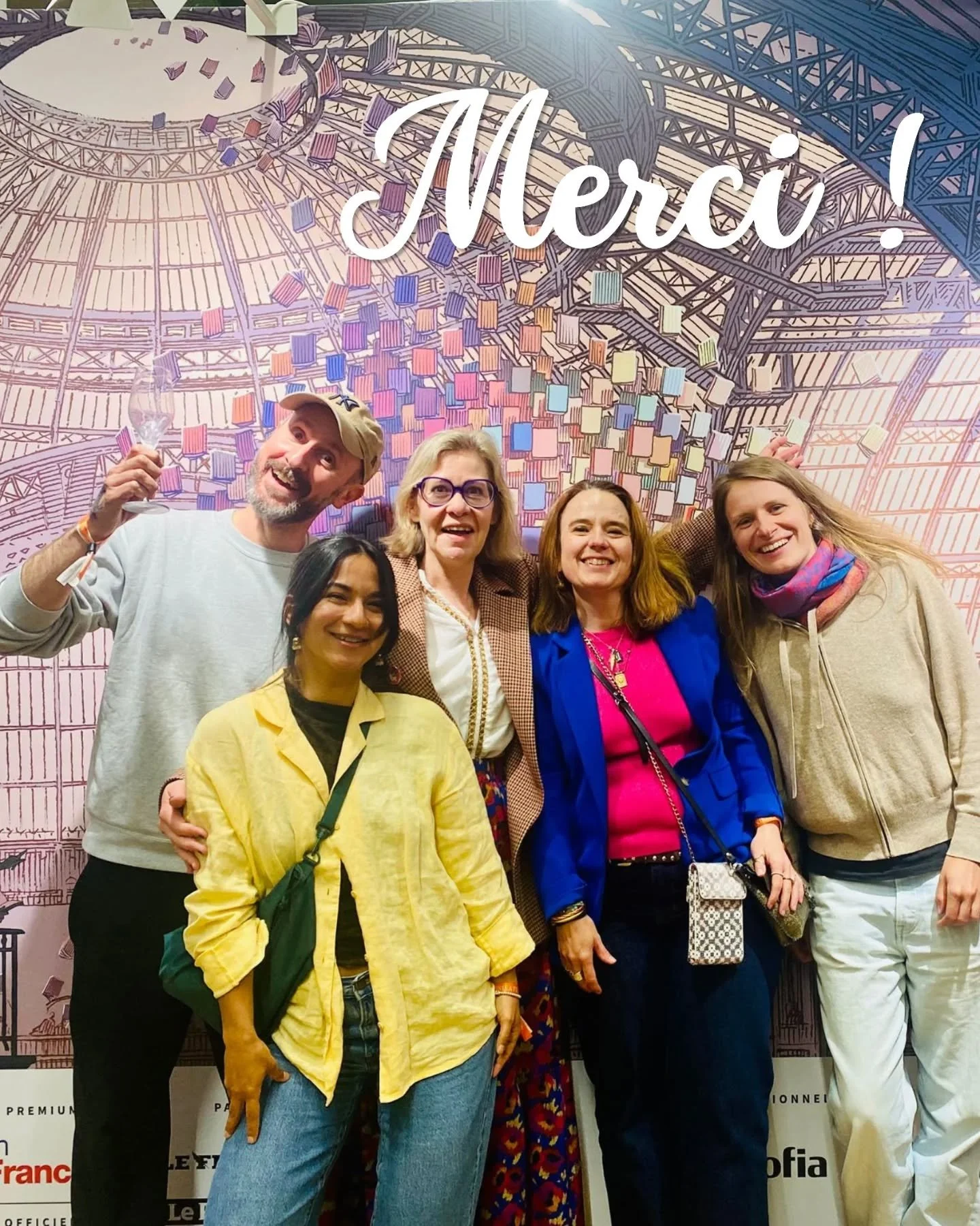 ✨️ 𝗠𝗘𝗥𝗖𝗜 ✨ 

Il y a deux semaines, le @festivaldulivredeparis nous a rappel&eacute; &agrave; quel point la litt&eacute;rature est vivante, essentielle &mdash; et plus que jamais n&eacute;cessaire.
Nous sommes heureuses d'avoir programm&eacute; &