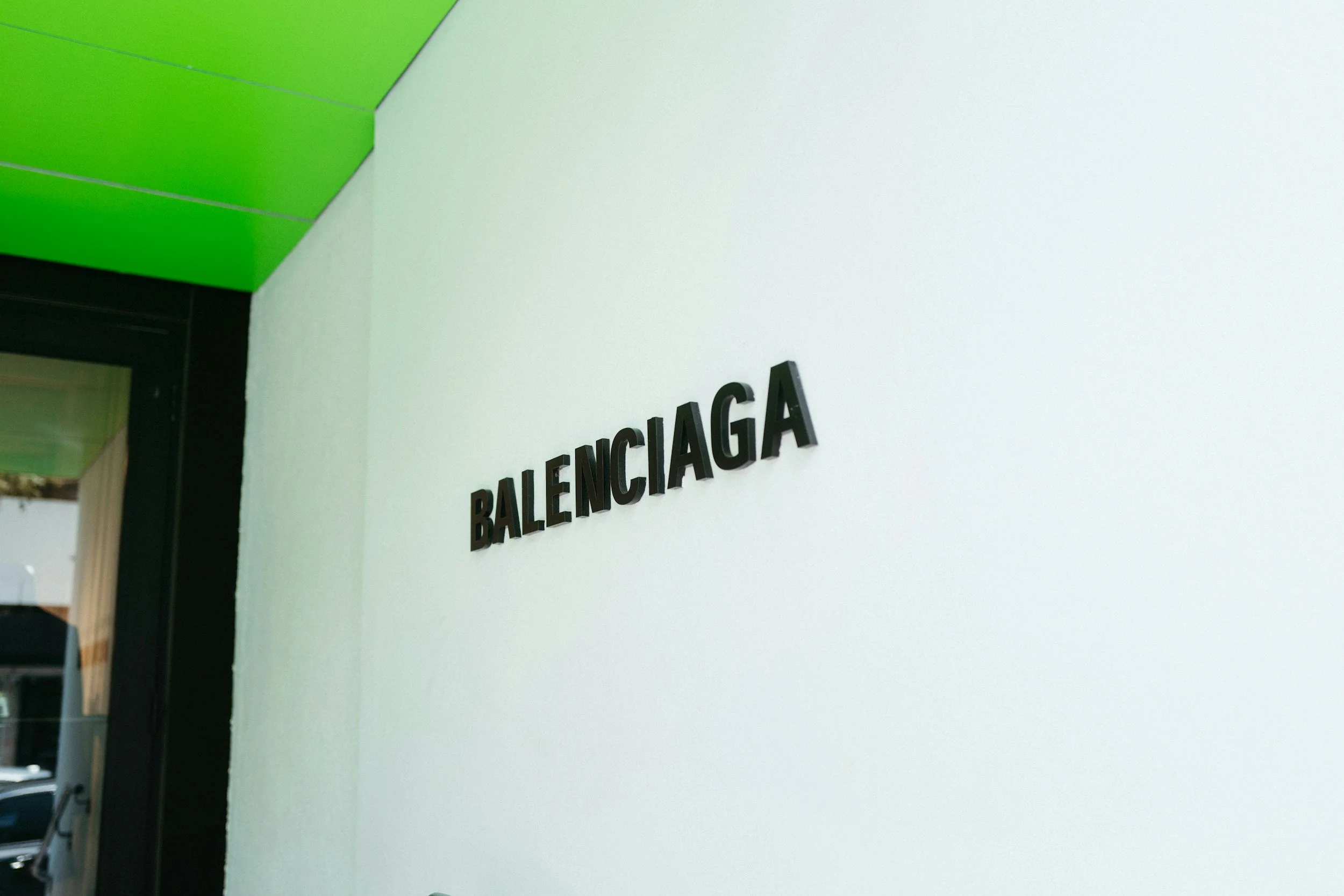 Exposition Demna Gvasalia pour Balenciaga : hommage au Créateur