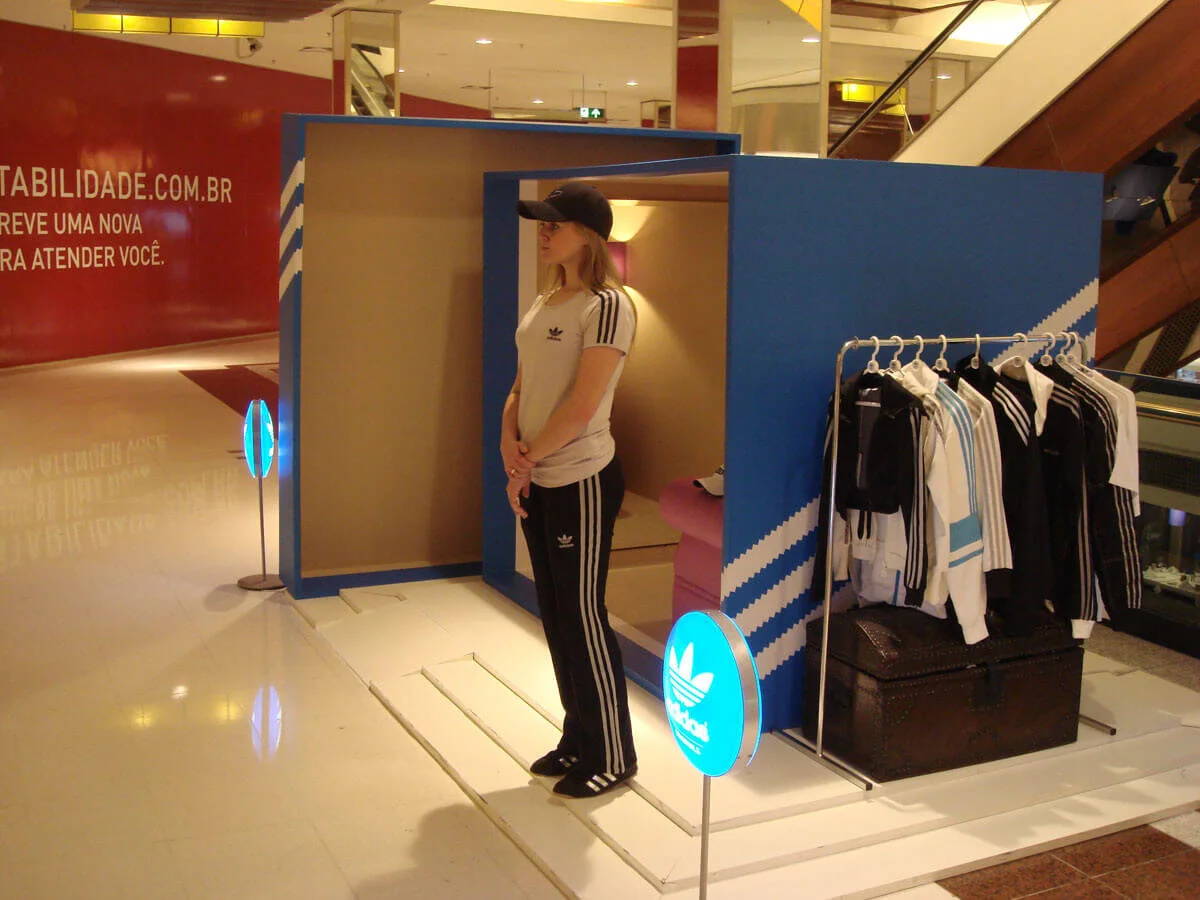  People were invited to take a photo inside our "studio"… 