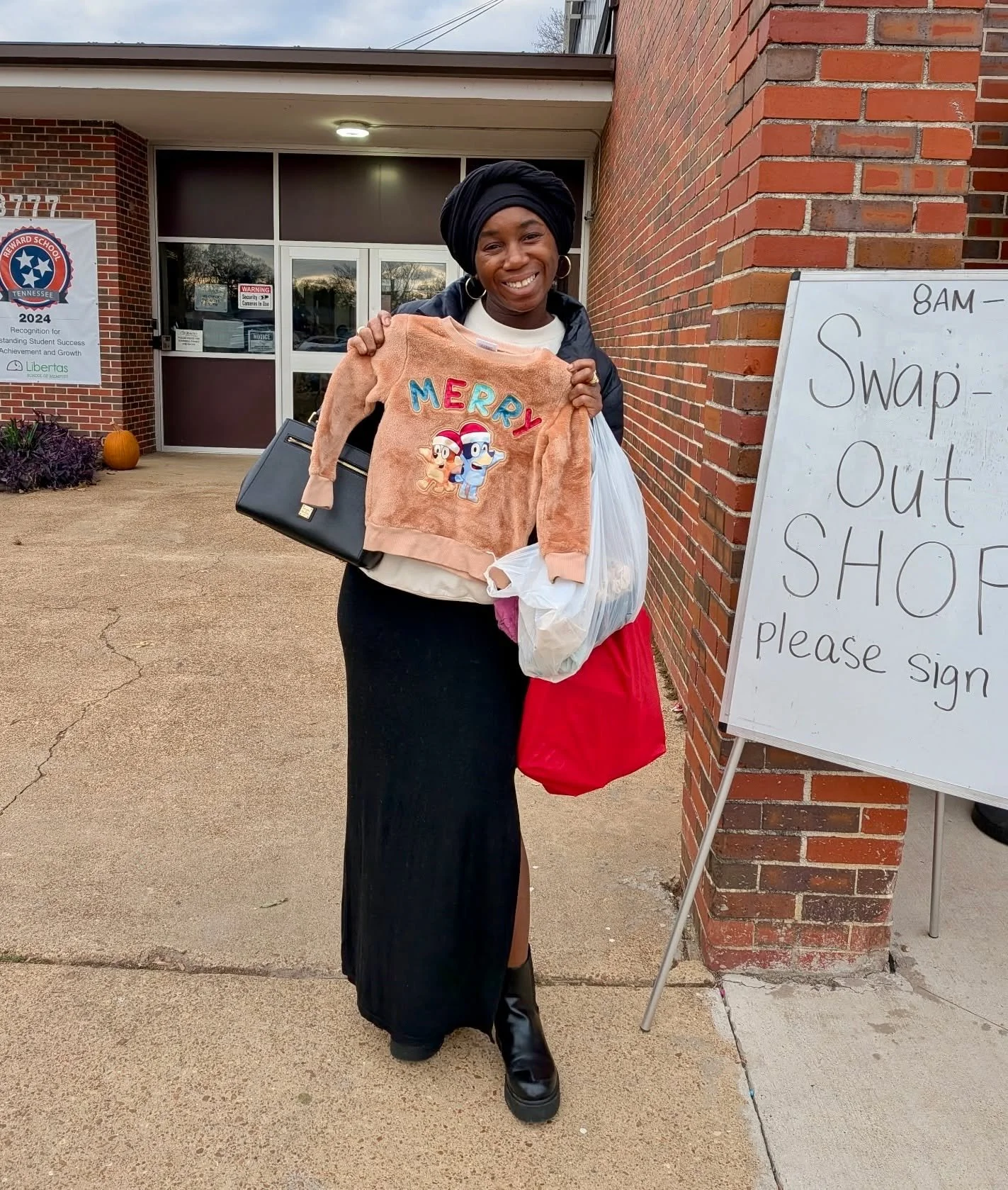 We hope you&rsquo;ll join us for the last day of Swap It Out tomorrow, 12&ndash;2:30 PM in the Lower School Multipurpose Room. 

Bring your own bags, sign in, and take what you need&mdash;an easy, sustainable option this holiday season. 🎁 🌎

Please