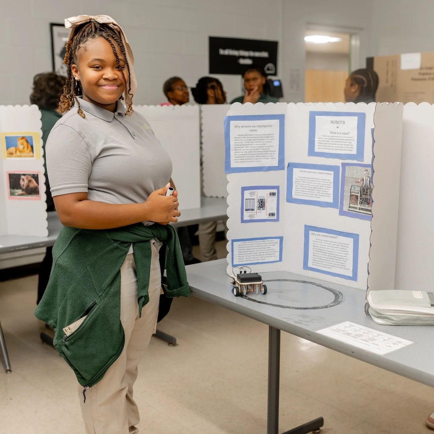 After the middle school grand opening, our middle schoolers put on their winter exhibition. ❄

These photos show just a few of the many projects on display&mdash;from self-driving cars and handmade cameras to crystal growth, blood-type studies, rocke