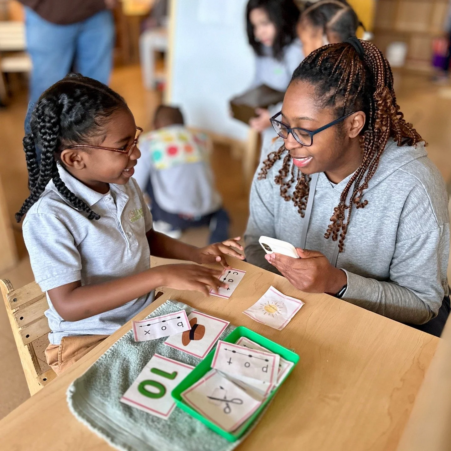 Our students were so excited to welcome their families into the classrooms during our Parent Peek-In event to share the hands-on Montessori learning they experience every day at Libertas. 🌱