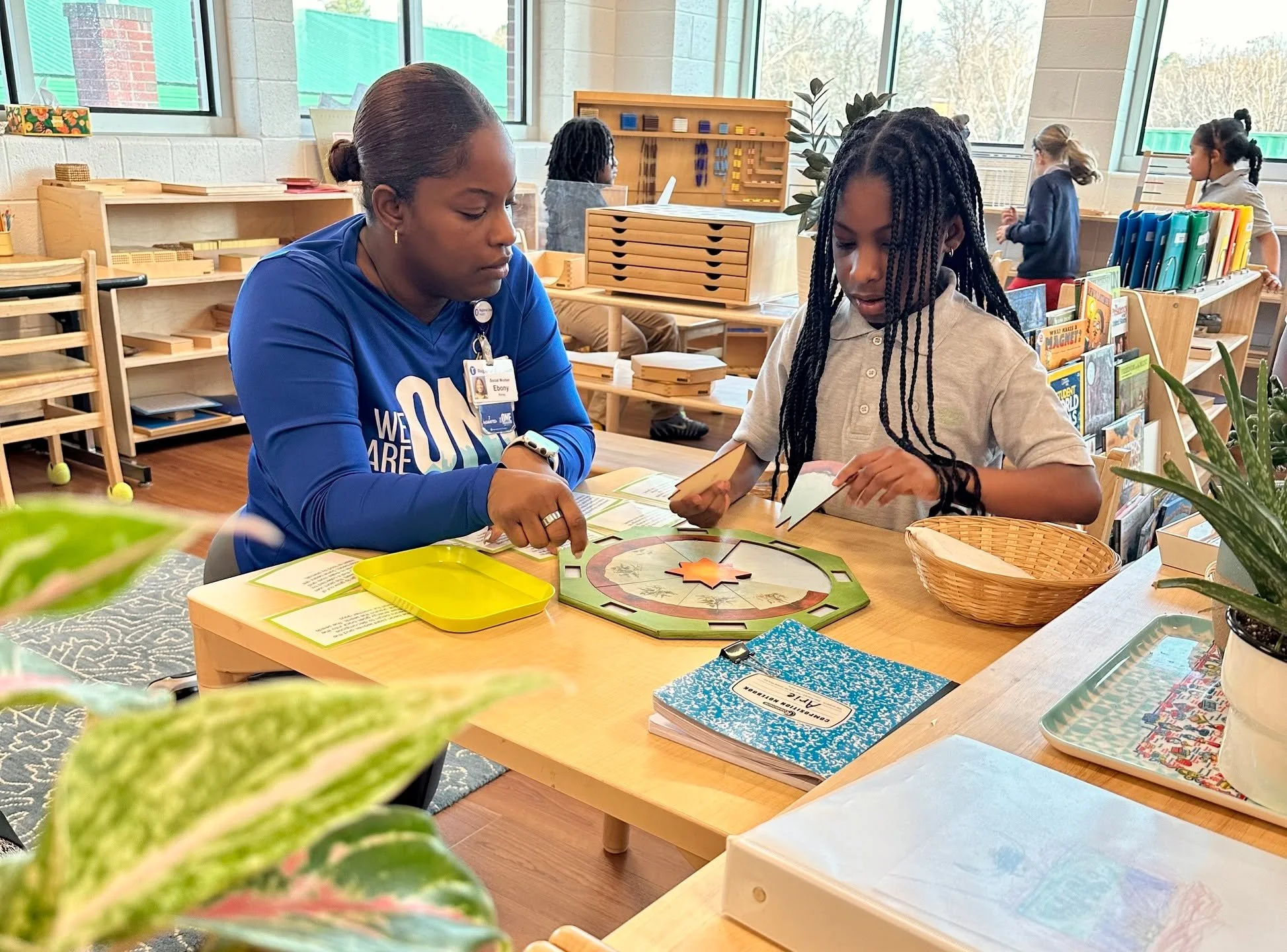 Every day at Libertas, hands-on Montessori learning brings education to life. Our Lower Elementary families joined us on our second day of Parent Peek-In to experience the joy of our classrooms firsthand. 🌱