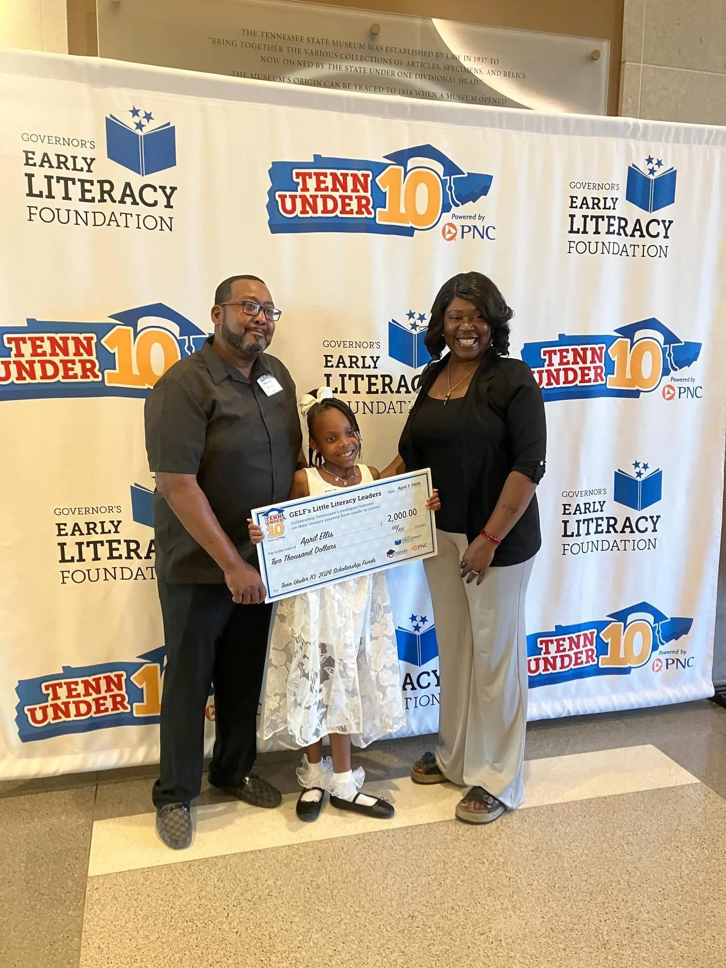 April Ellis received the Tenn for 10 Scholarship, a recognition from the Governor of Tennessee honoring 10 students under age 10 for outstanding achievement in literacy. 📚 

She was joined by her family at the celebration and had the opportunity to 