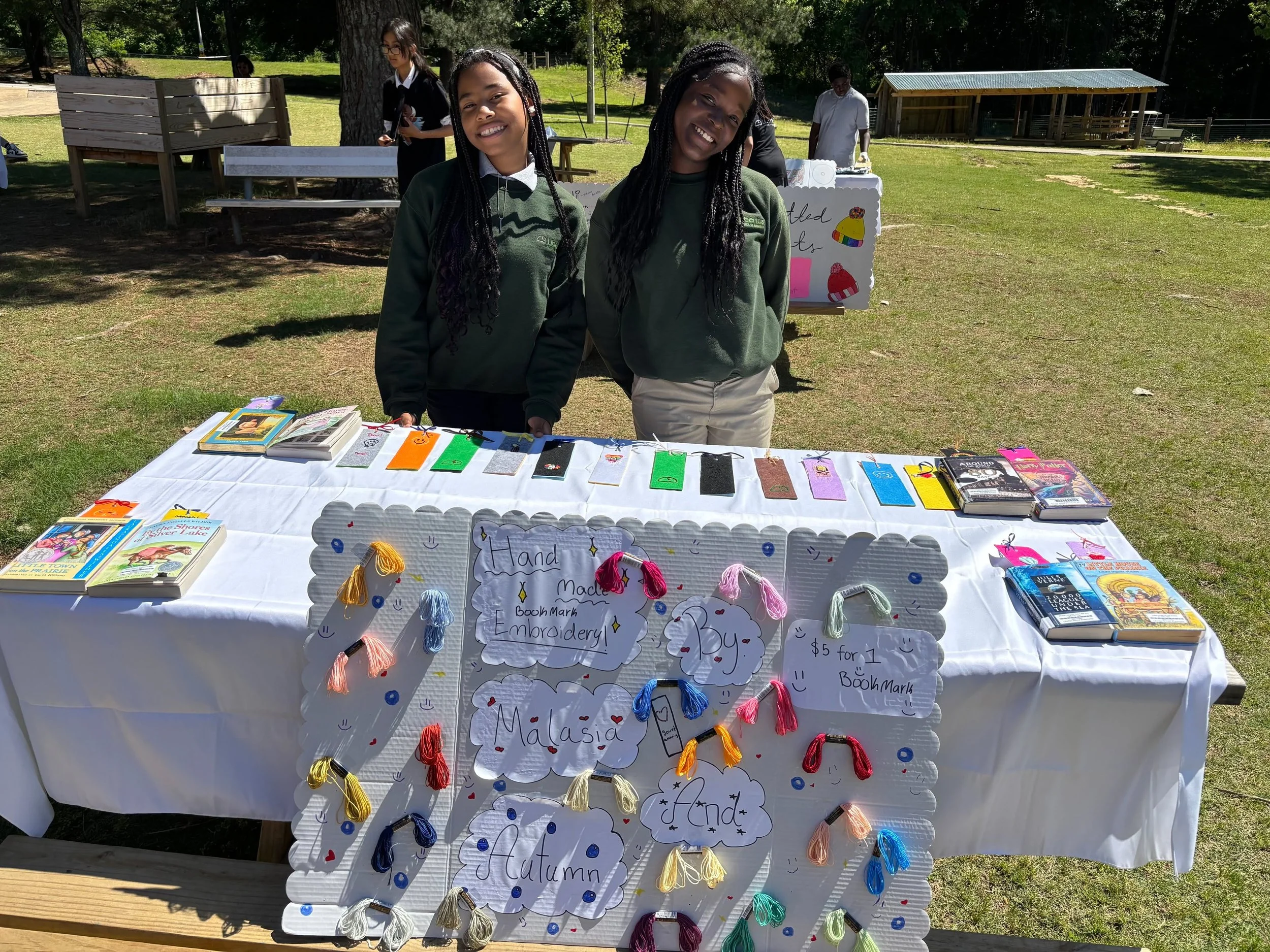 Our middle schoolers didn't just learn about business &mdash; they lived it! 

🧶 Last Friday's Crafts Fair featured embroidery, soaps, pies, homemade doughnuts, and more, putting students' entrepreneurship skills to the test &mdash; and they deliver