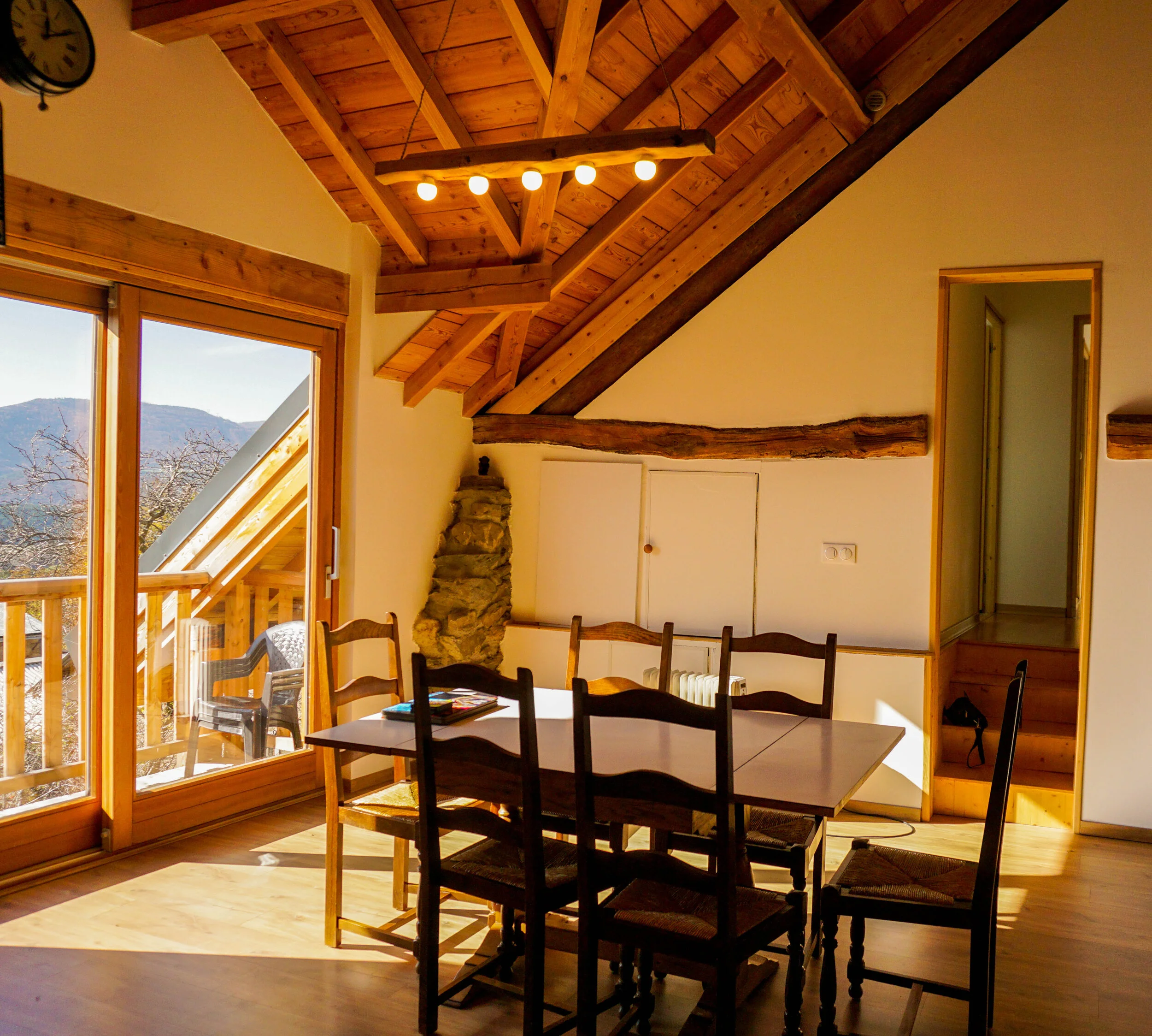 Chez Amber top floor decemeber 2020 (3 of 7).jpg