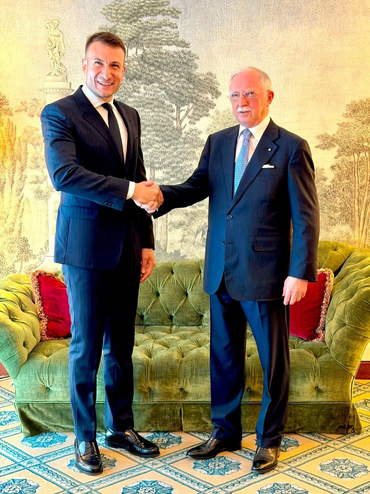 Ottavo episodio di Gascón Editorials - Il Principe di Savoia con Ezio Indiani