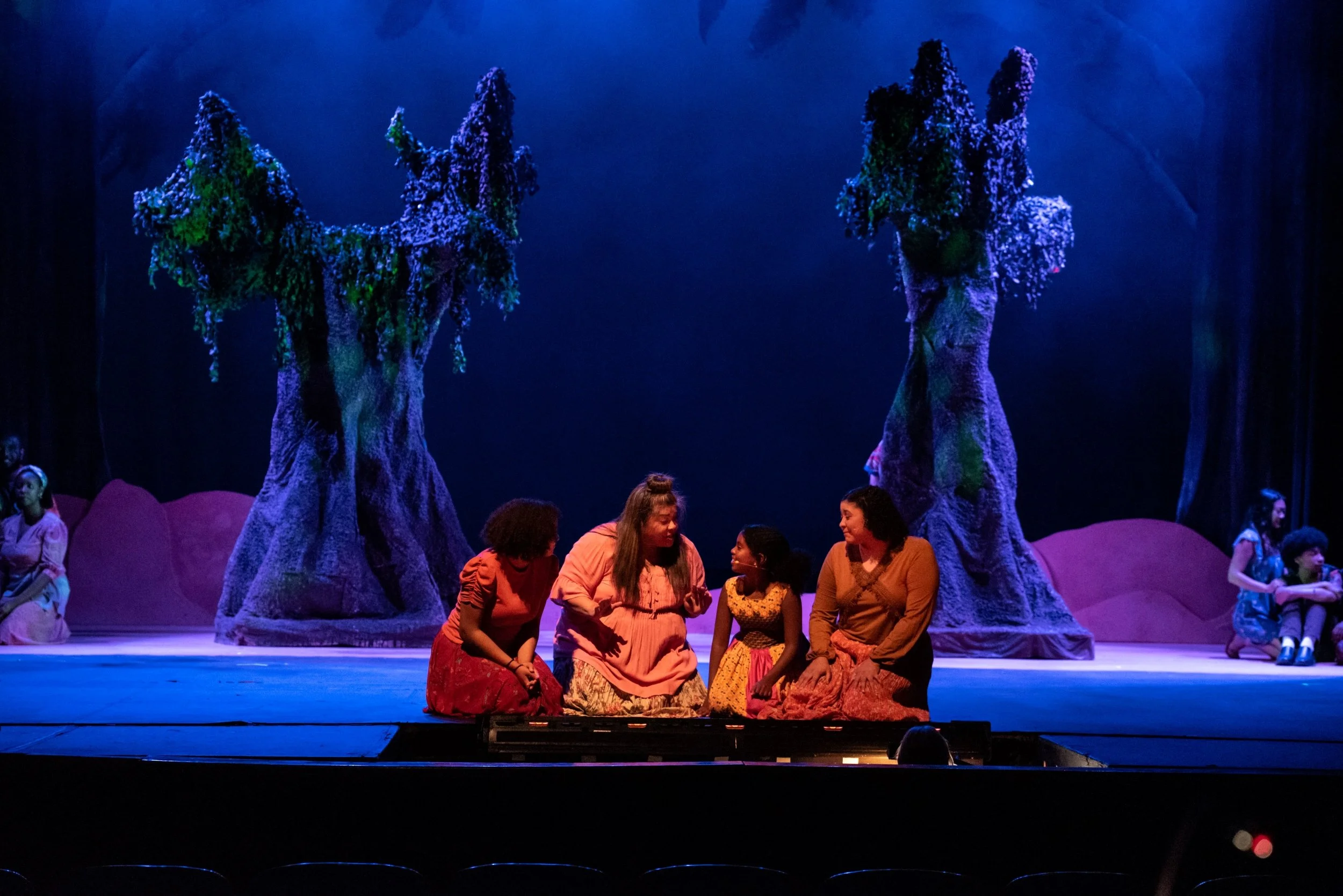  Scenic Design: Sammy Jungwirth and Jason Randolph      Production Photography: Trent Haines-Hopper, THsquared Photography, www.THsquaredphotos.com 