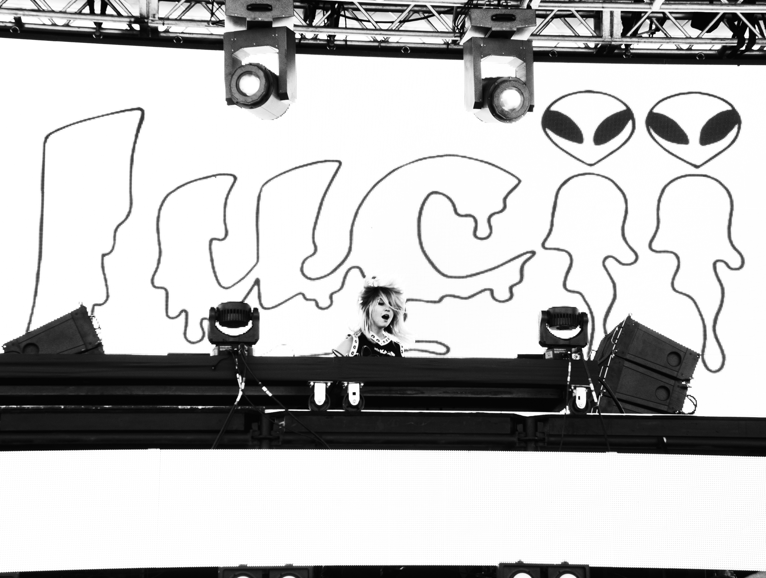 UD_12BNW.png