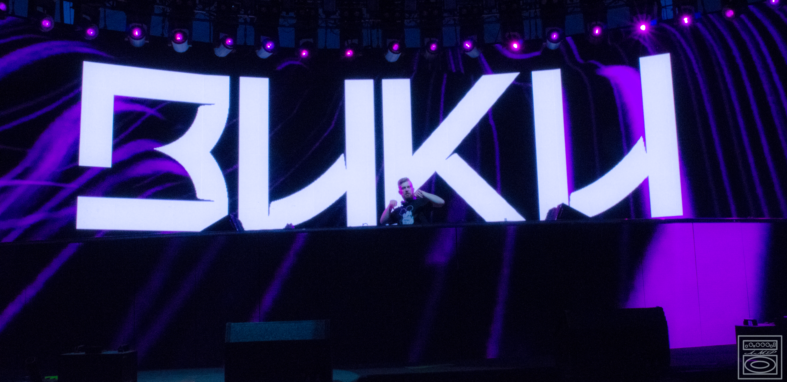 BUKU.png