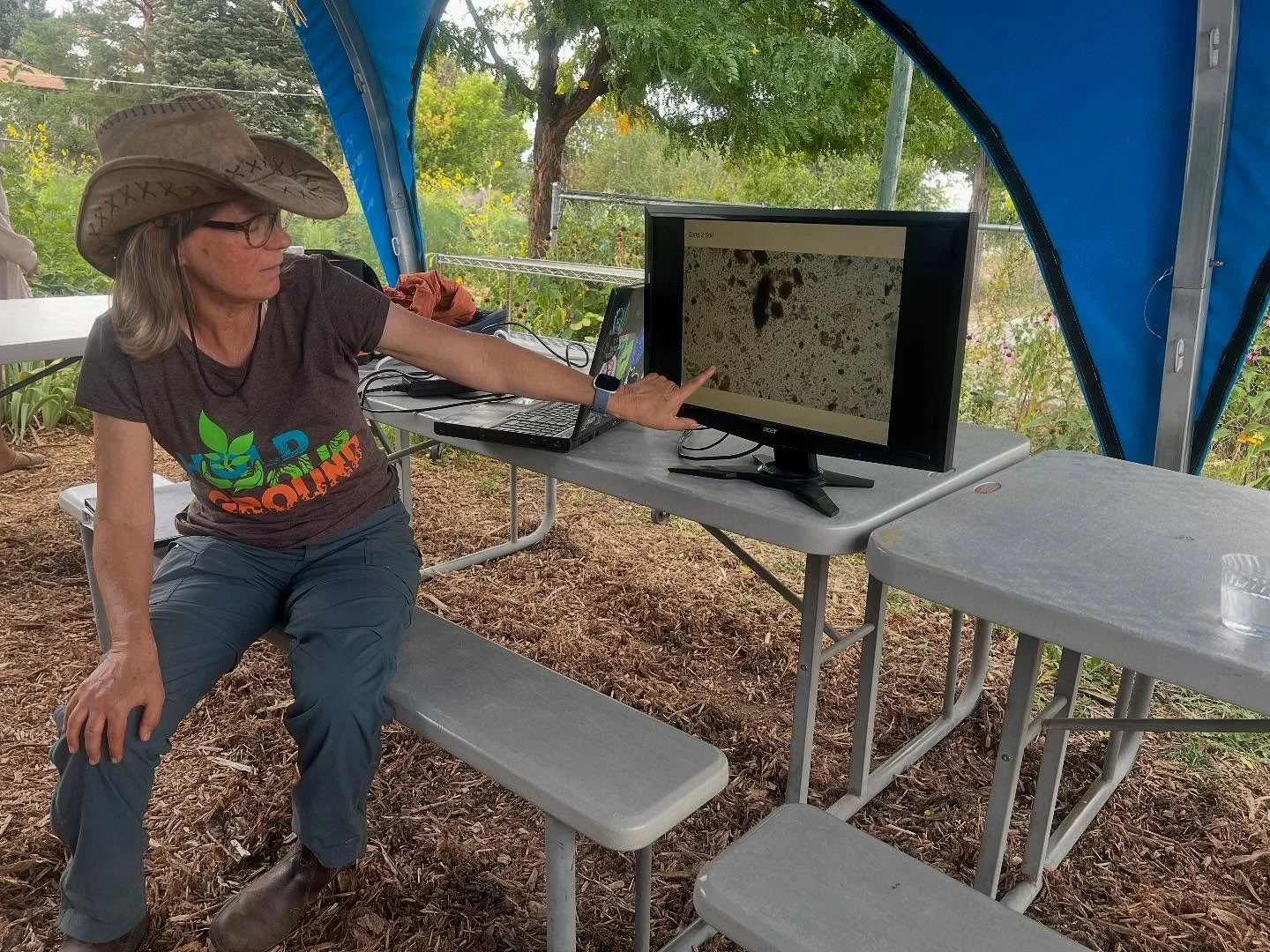 Thank you to Christine of @soil_transformations for introducing us to our soil microbes &mdash; we even got to watch them moving around as seen under the microscope! 

She showed us which zones of our field at #denvergreenschoolcommunityfarm are more