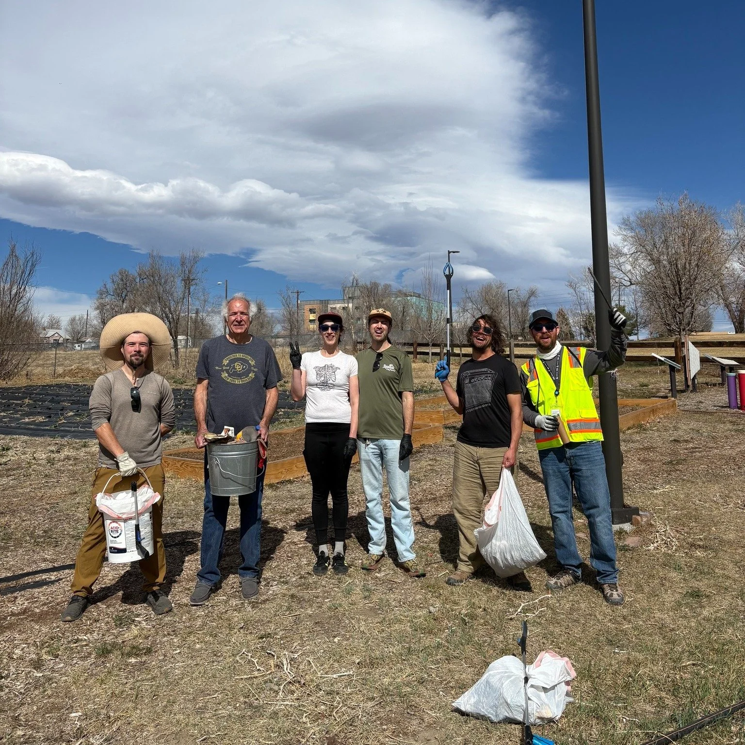 Big thank you to all who came out to help with the trash cleanup at Mountair Park this past weekend! We are so grateful to the City of Lakewood for organizing such a dynamic group of volunteers to show our shared, public spaces a little love by keepi