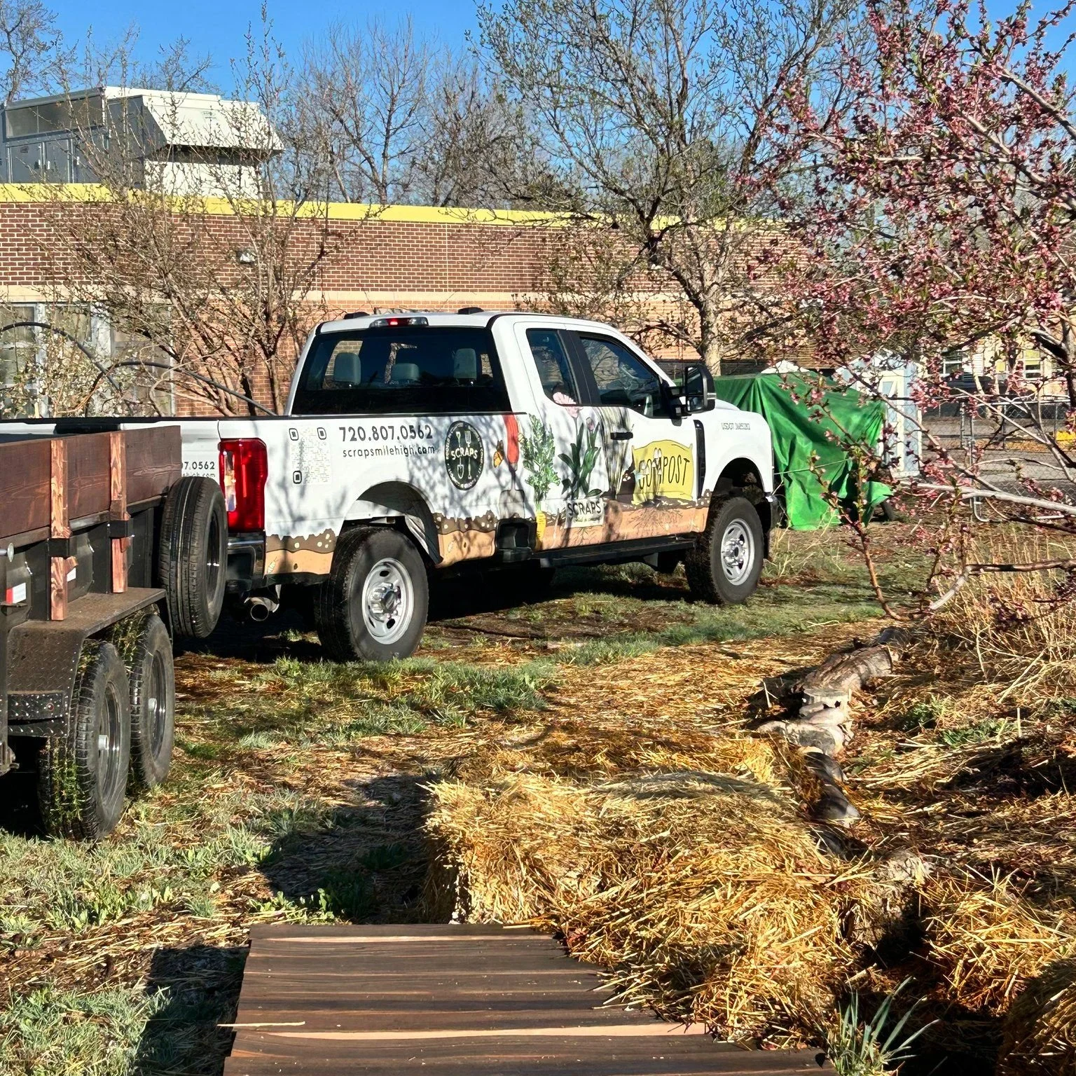 Partner Spotlight: Scraps

A huge thank you to our friends at Scraps for their generous donation of 15 yards of compost to the Denver Green School Community Farm 🌱

@scraps.mile.high is a locally owned compost company who turns food waste into nutri