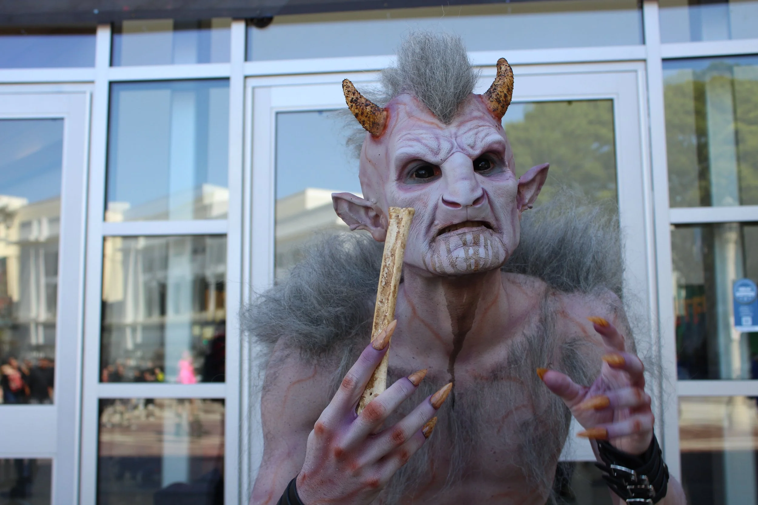 Voz'gimon (Sam Tepper) MUD's booth at Monsterpalooza 2026
_____________________________________________________

Artist: Brady Allio & Shay Sausser