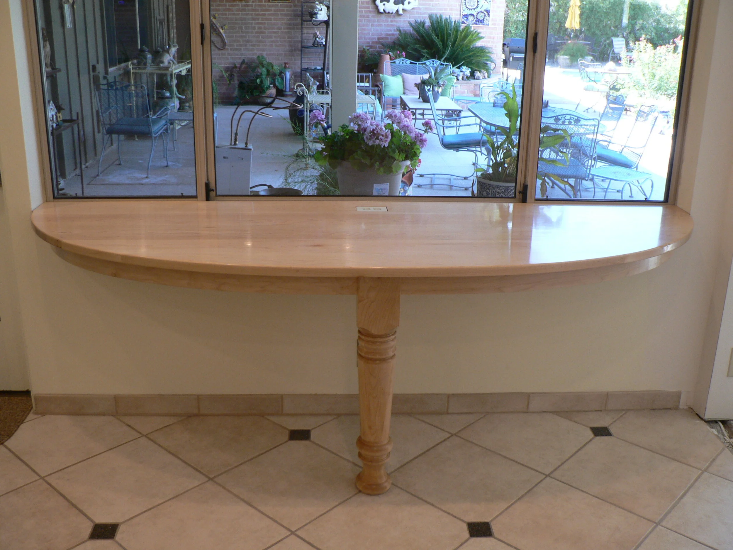 Reedal table 006.JPG