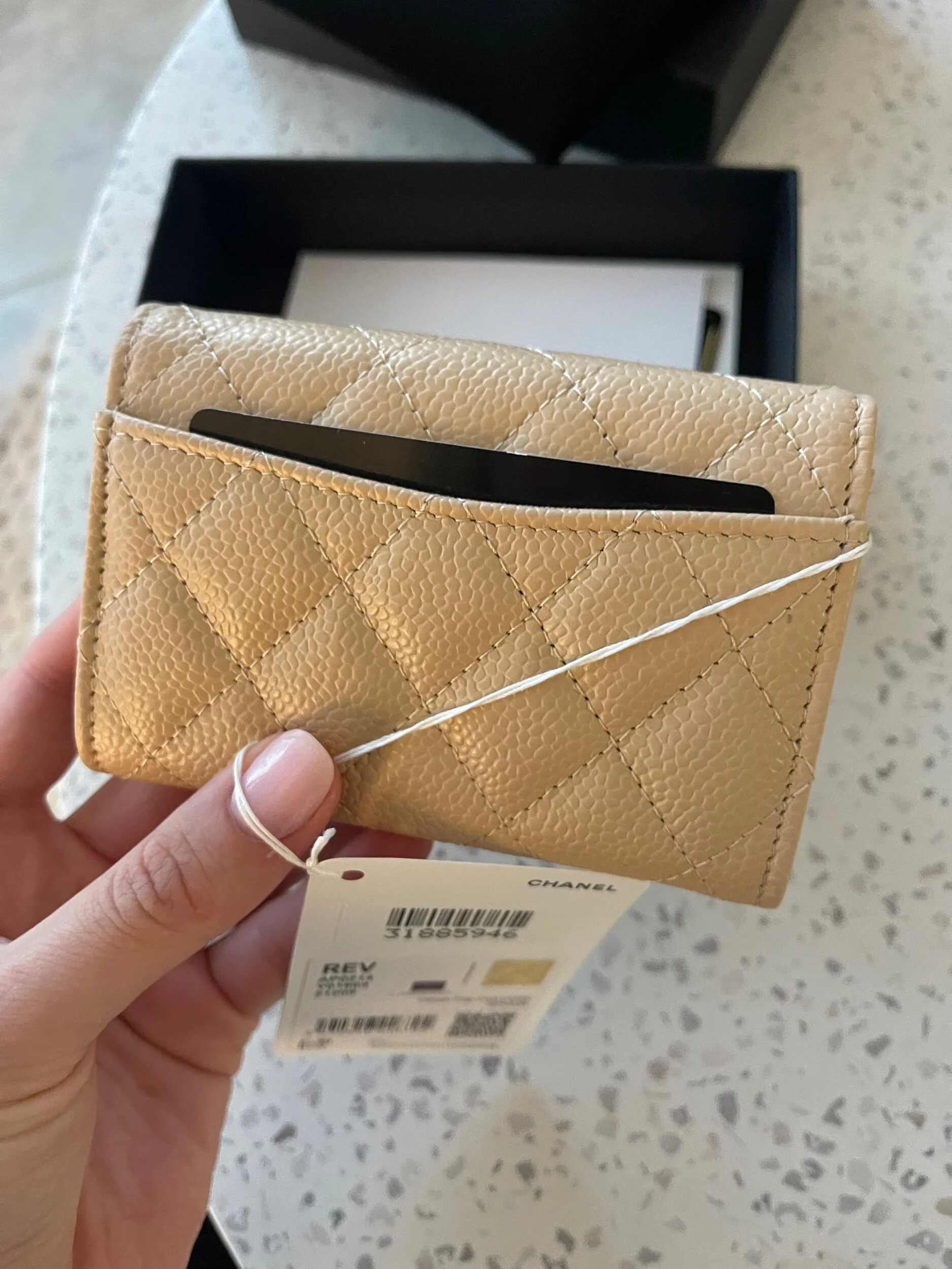 57000E17-2D69-4EFC-878F-EAE075C3DF68