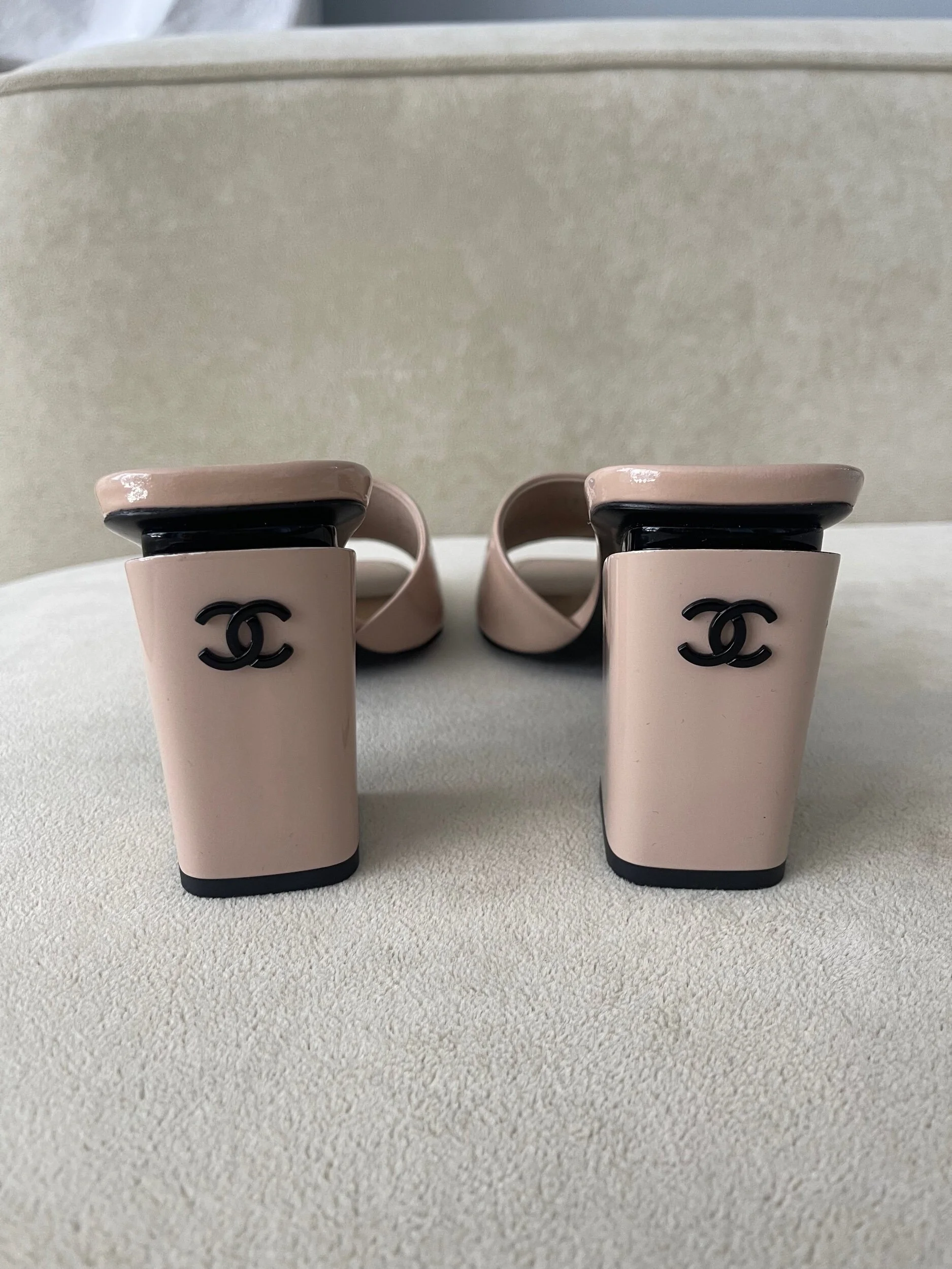 727D8576-EB77-4A02-83D5-DD48CB9FD6E4