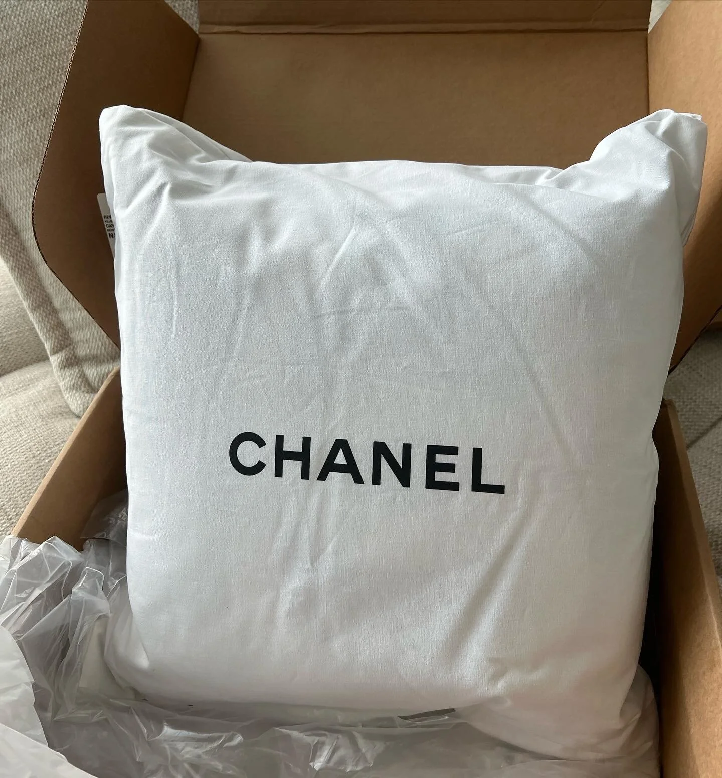 69487EBC-B6BD-450B-82B4-89C18591C7CC