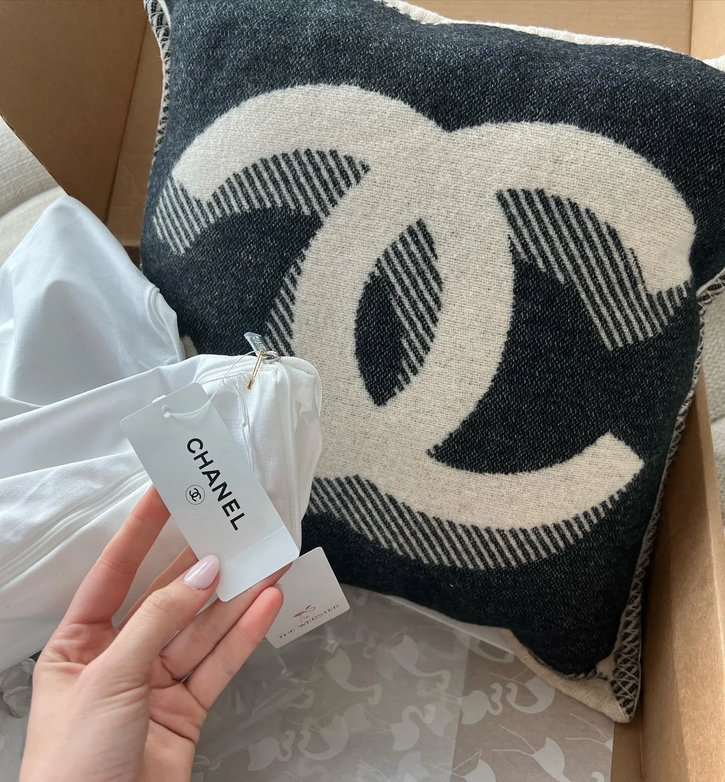 8664956C-C3B3-434F-8E5A-014BE421CD9E