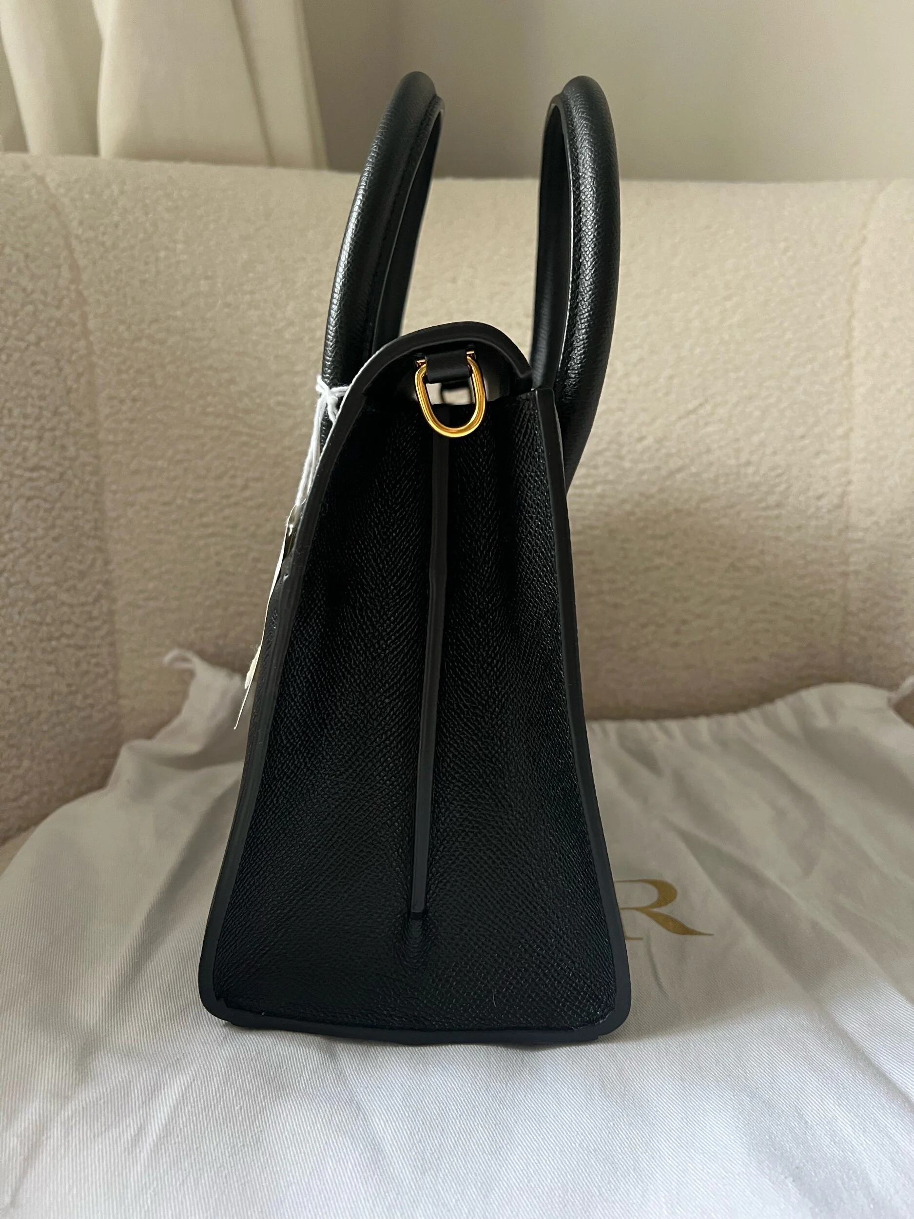 70EEED18-C44F-459D-9929-FF167315E452