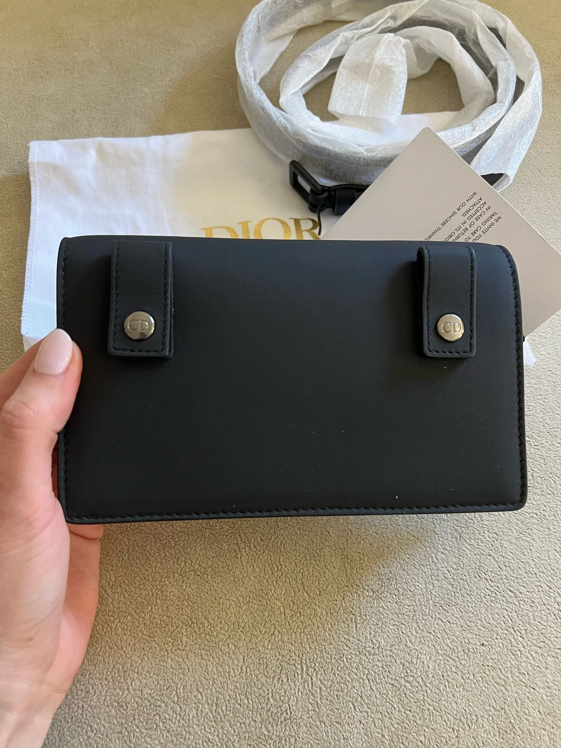 9F049DDC-A64B-464C-B58E-C4C31CBBE51E