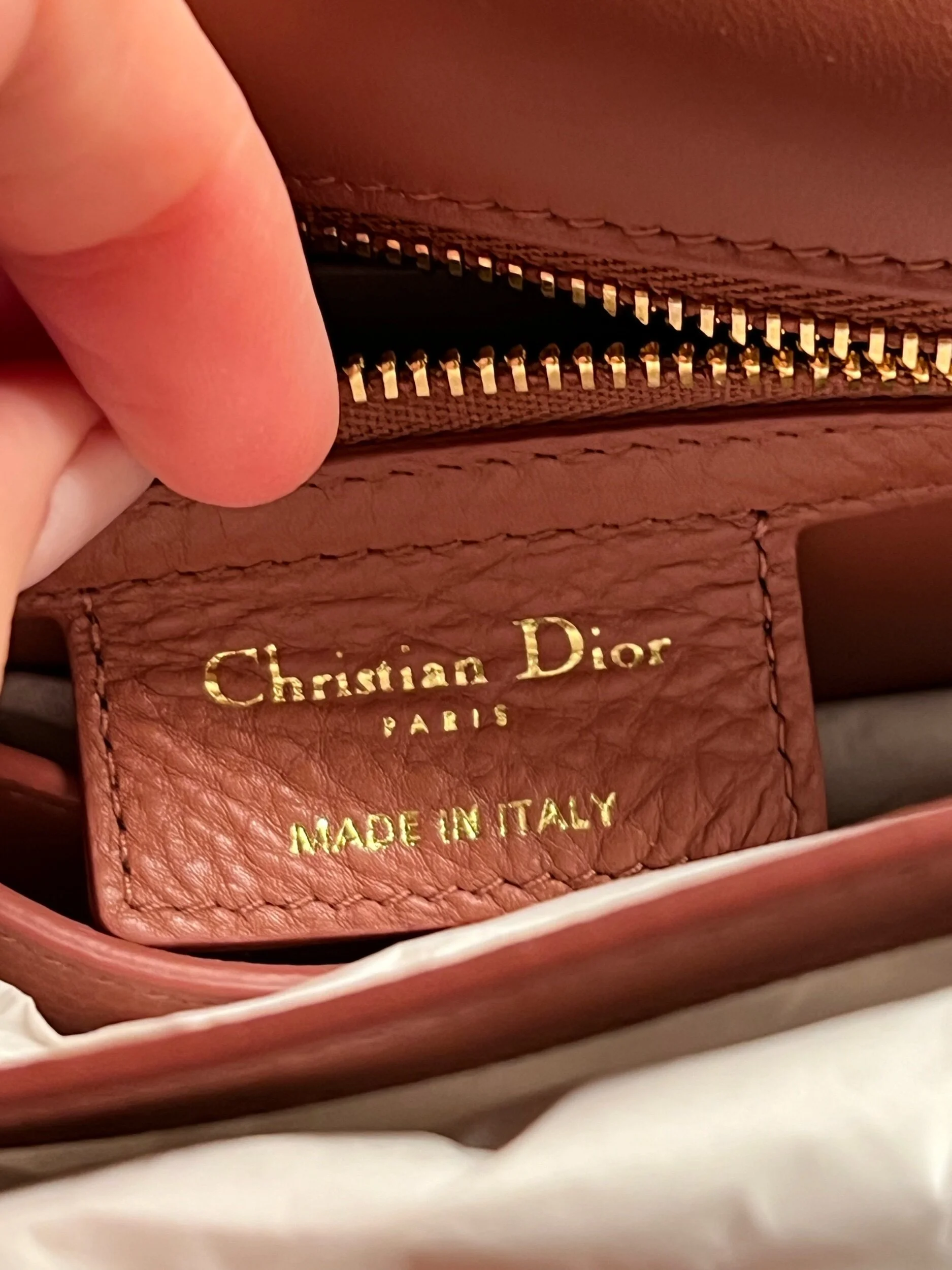 DB0E191A-F404-410B-B268-32C7B7ADE91E